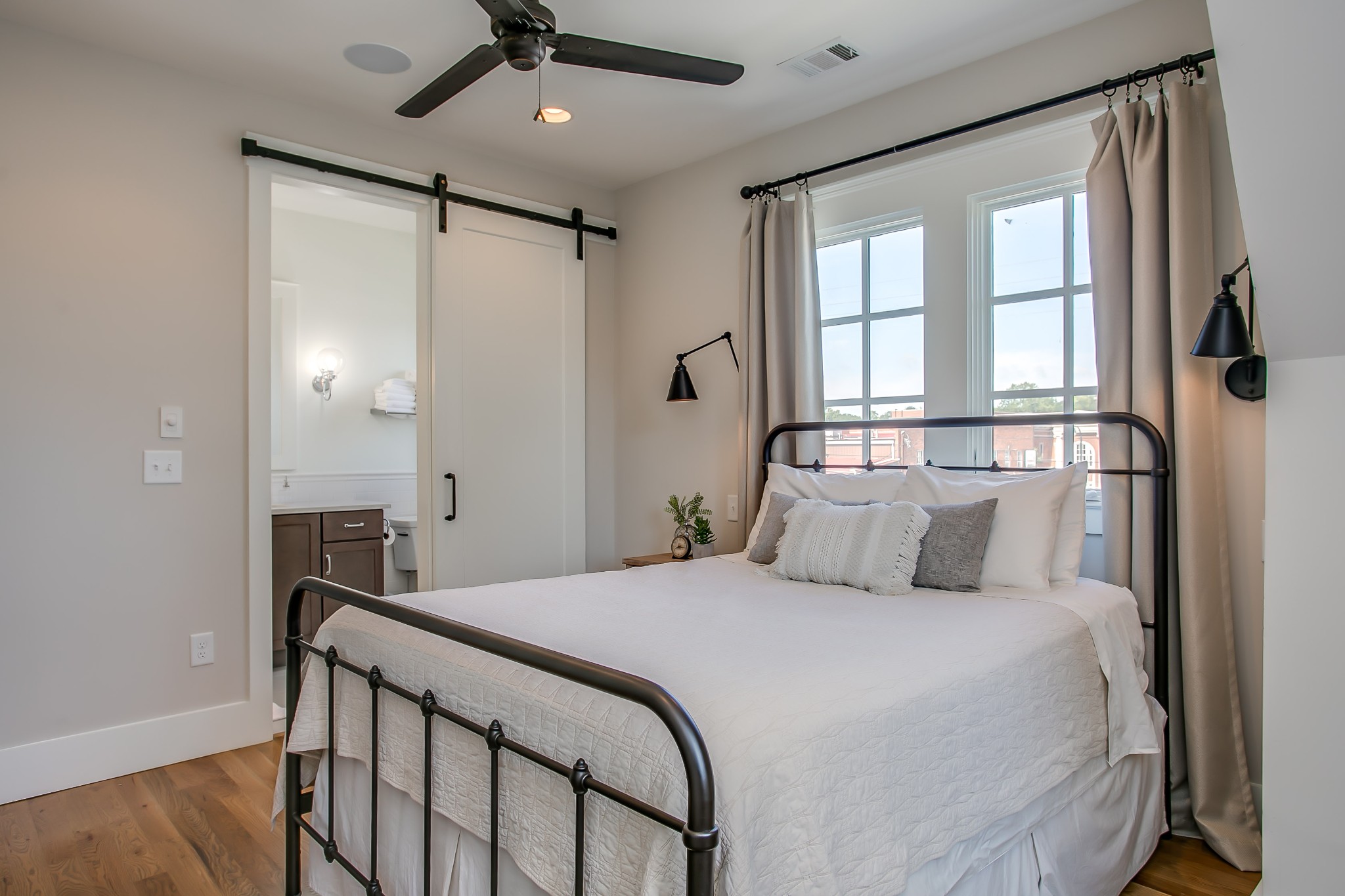 225 & 231 Cummins St