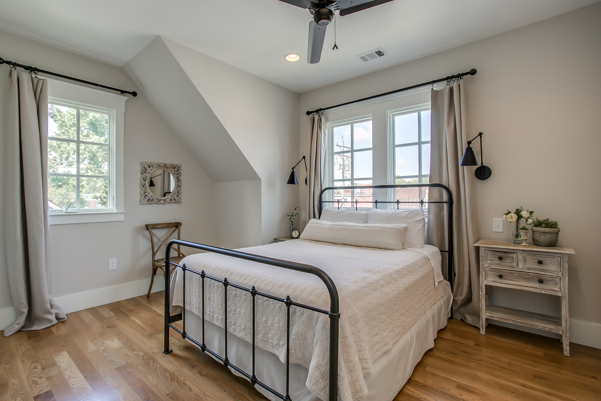 225 & 231 Cummins St