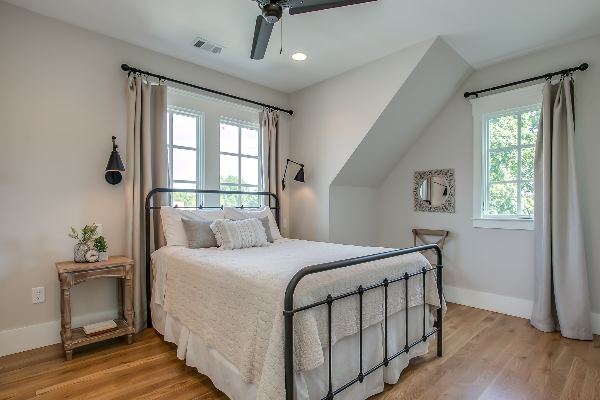 225 & 231 Cummins St