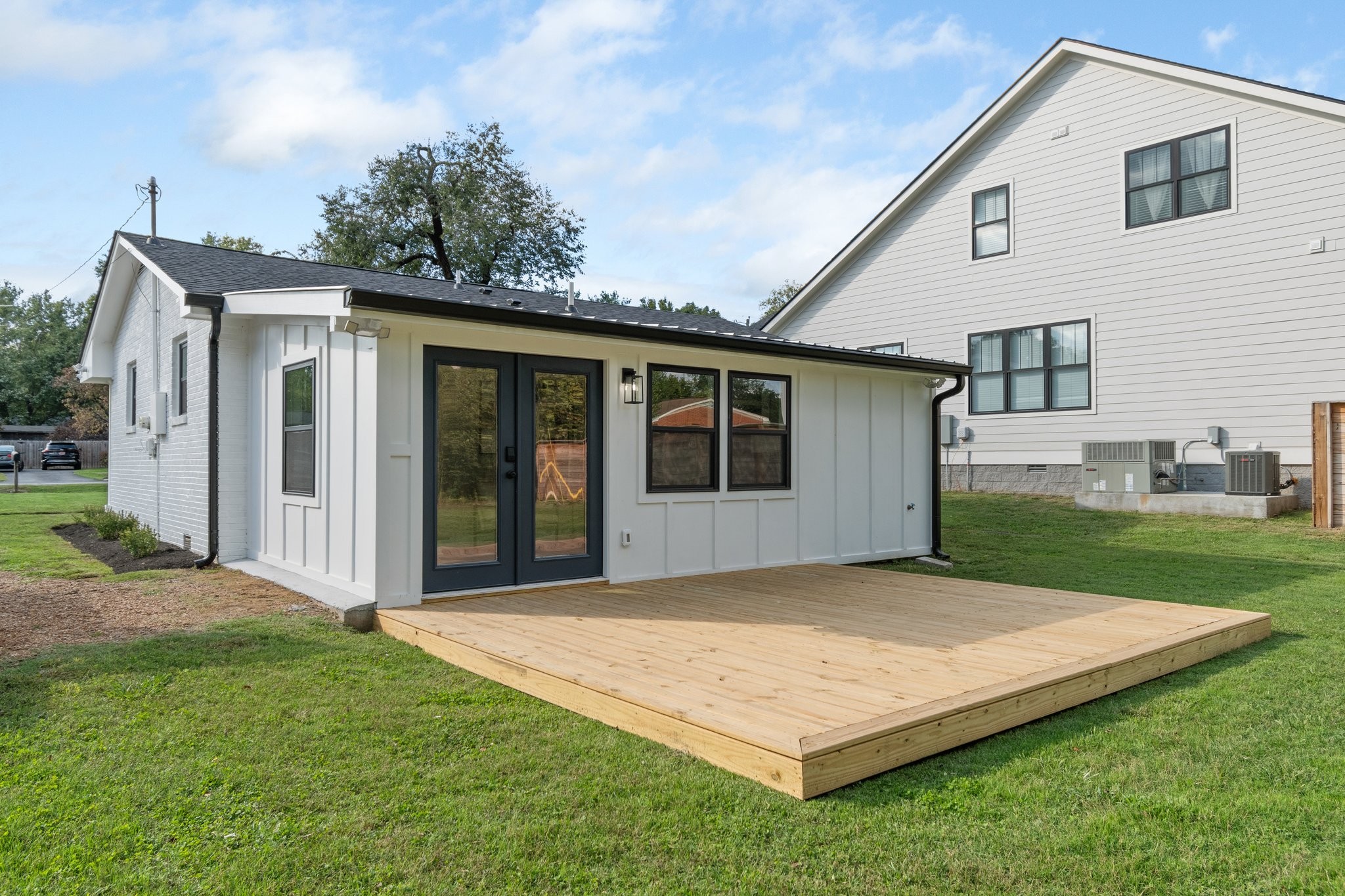 1305 Chickering Dr