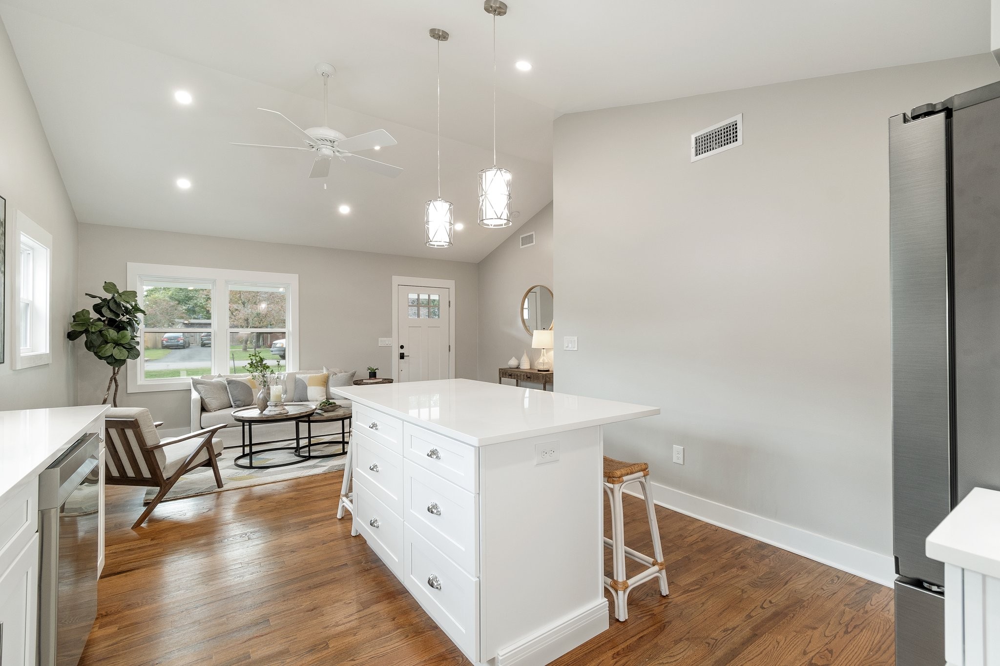 1305 Chickering Dr