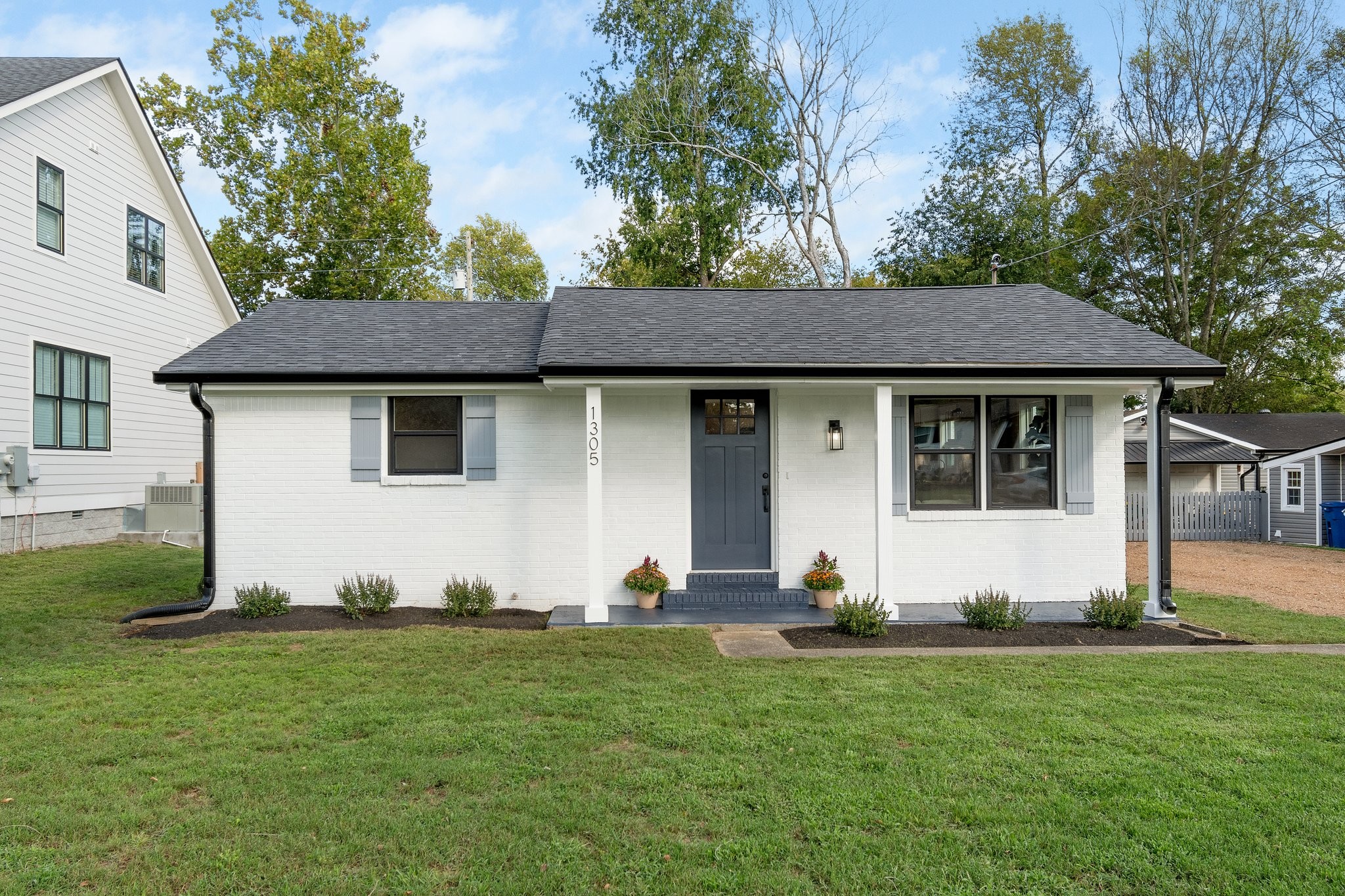 1305 Chickering Dr