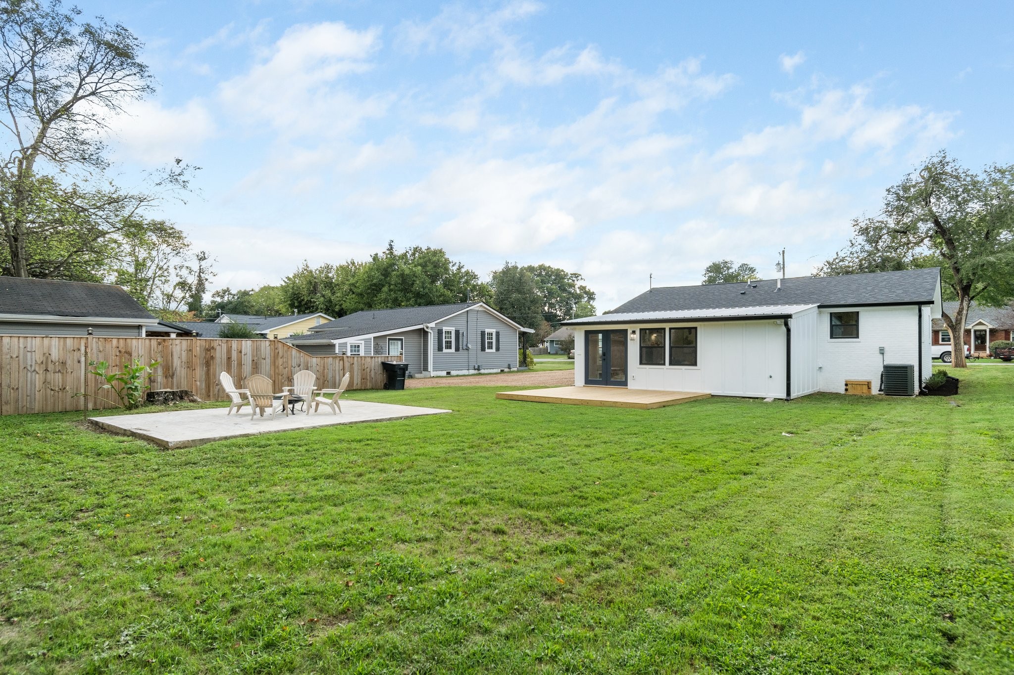 1305 Chickering Dr