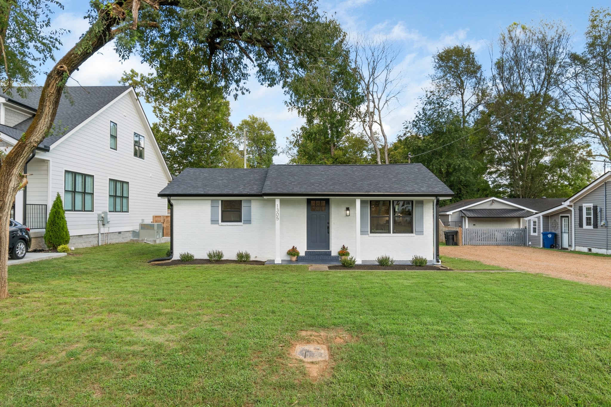 1305 Chickering Dr