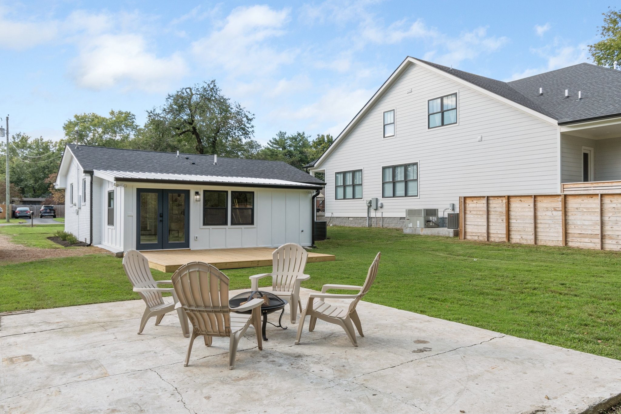 1305 Chickering Dr