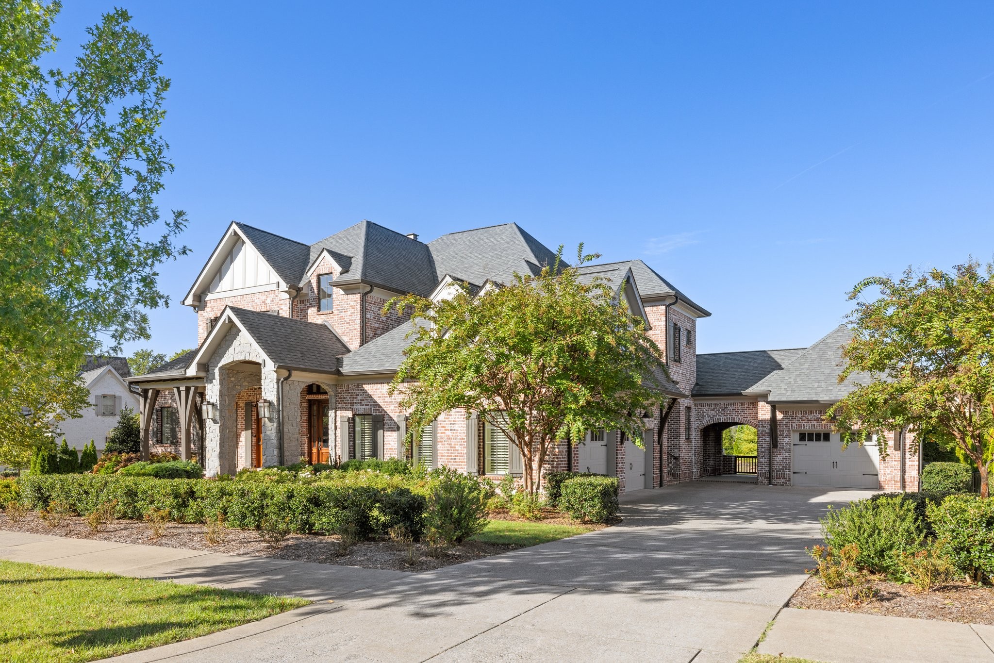 8431 Heirloom Blvd