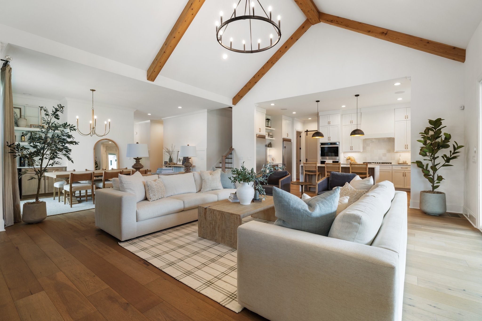 4676 Majestic Meadows Dr