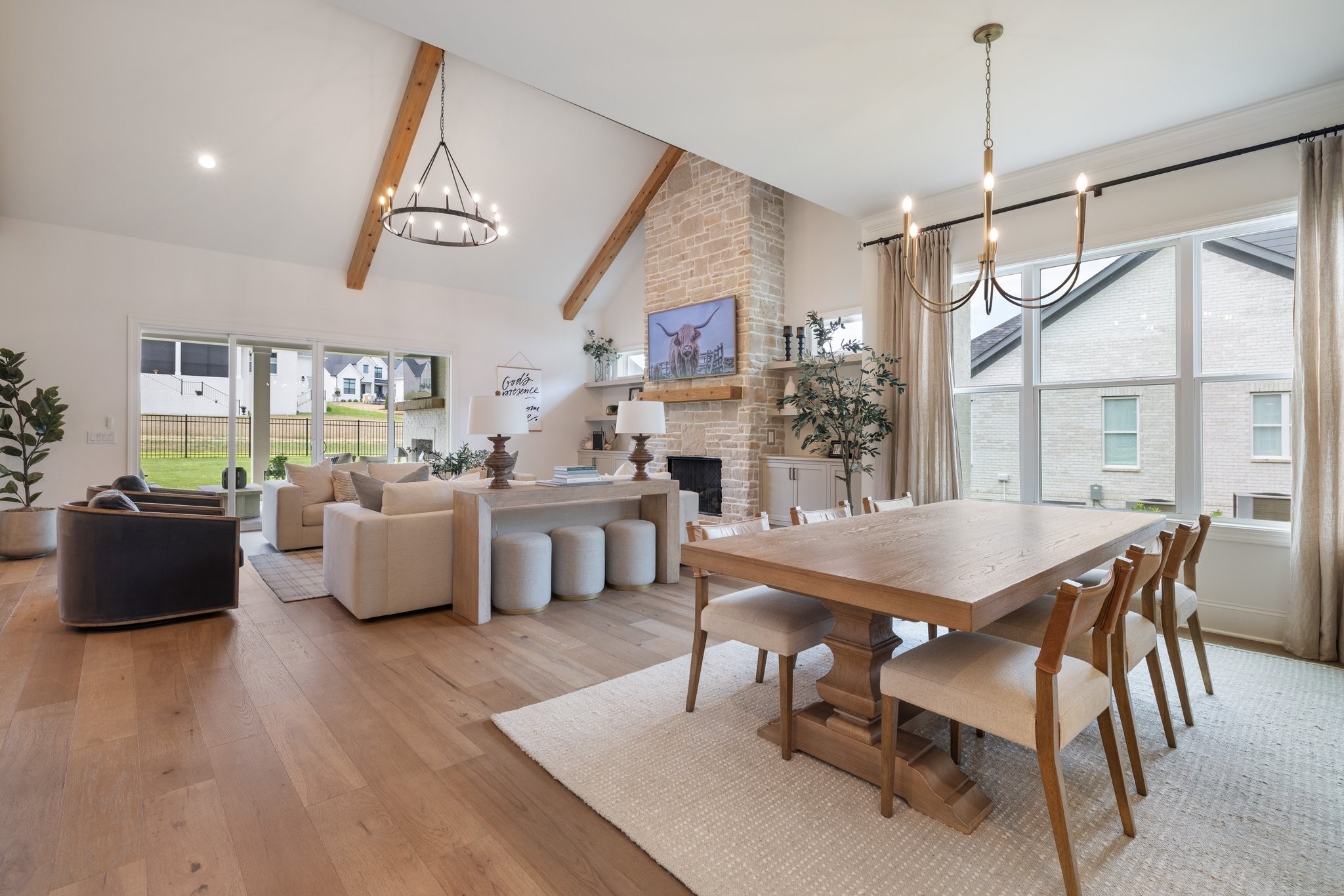 4676 Majestic Meadows Dr