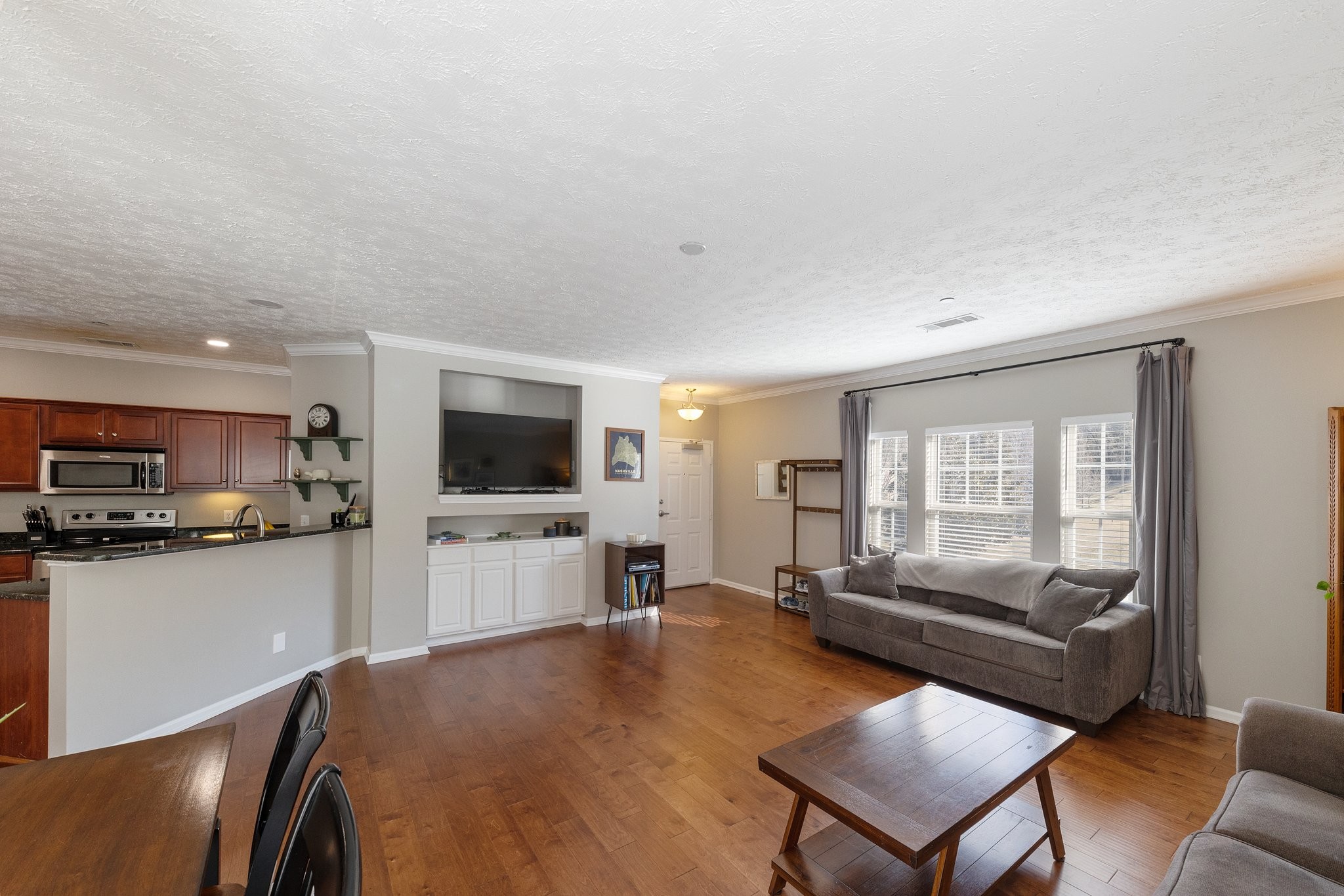 1213 Park Run Dr