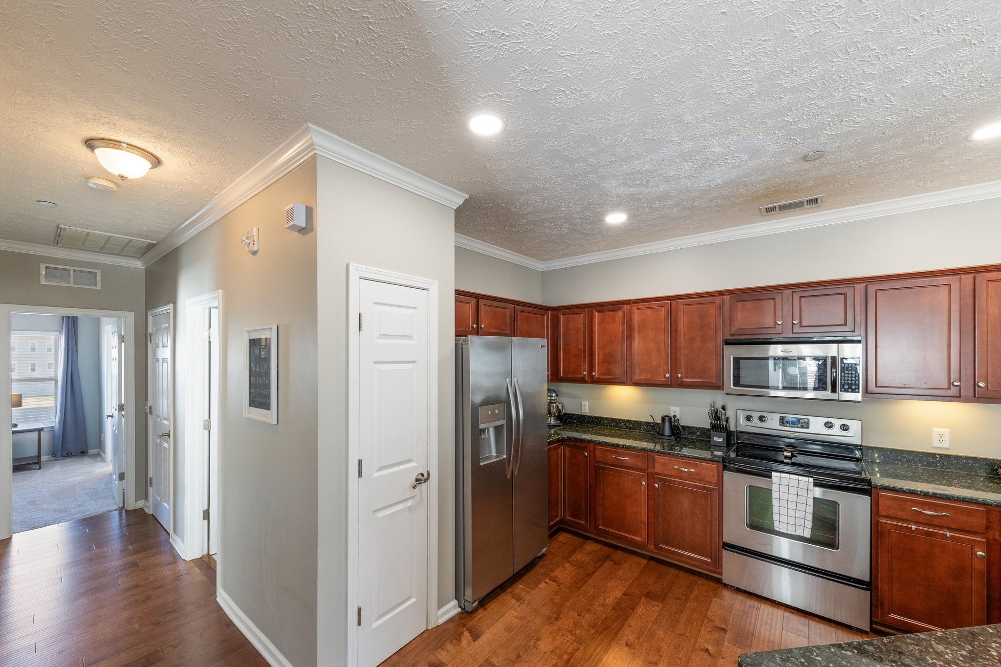 1213 Park Run Dr