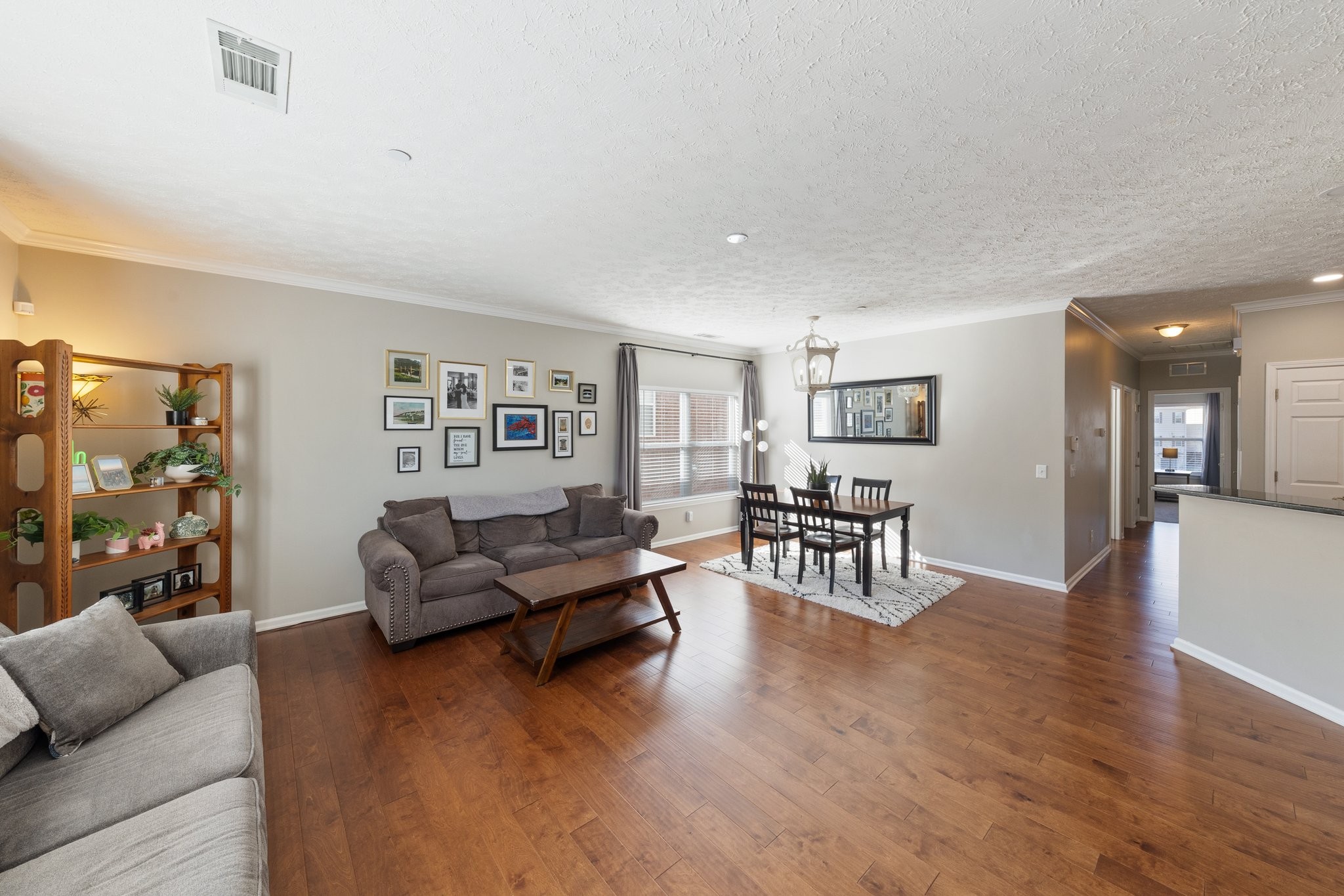 1213 Park Run Dr