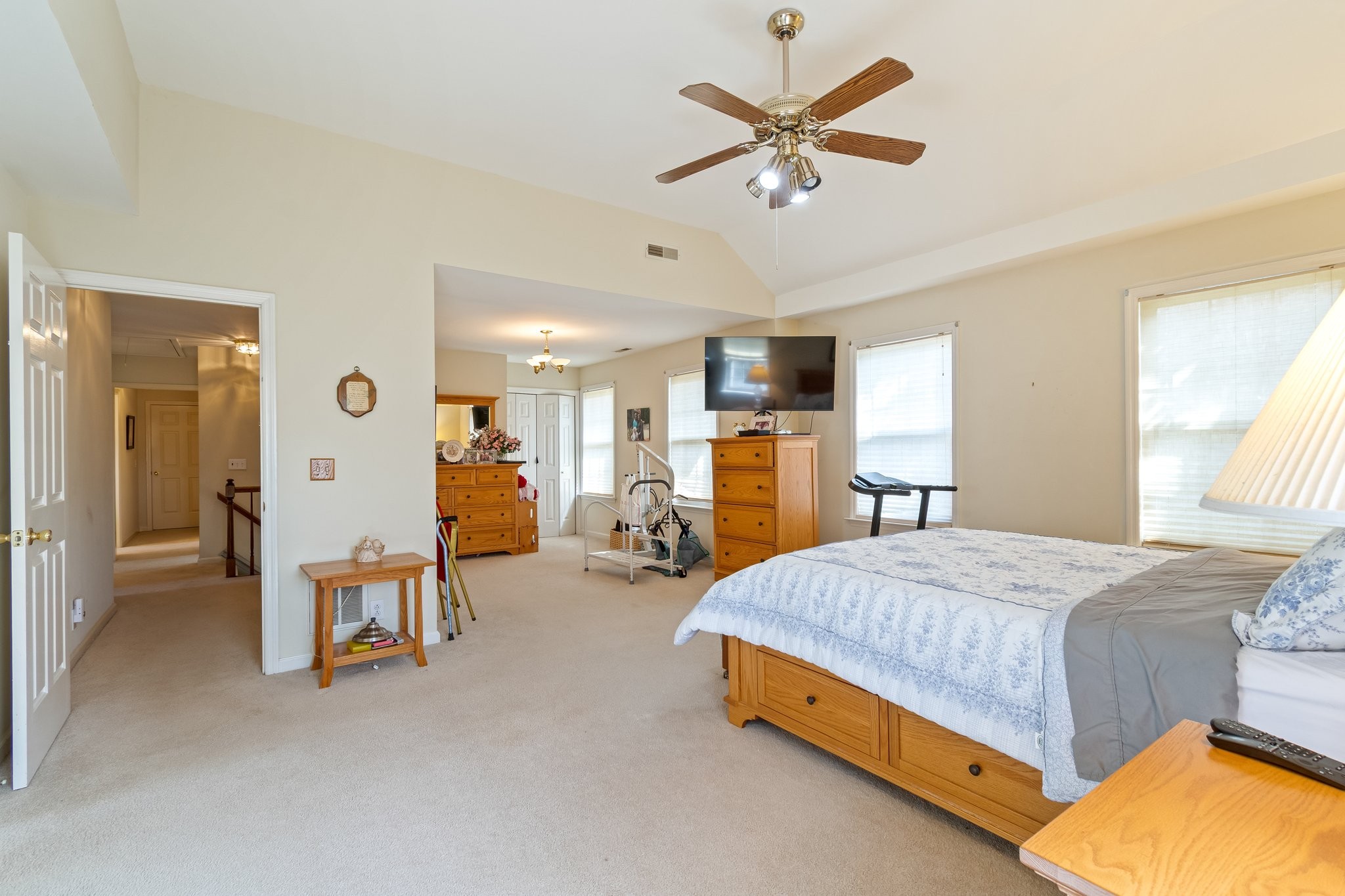 4259 Warren Rd
