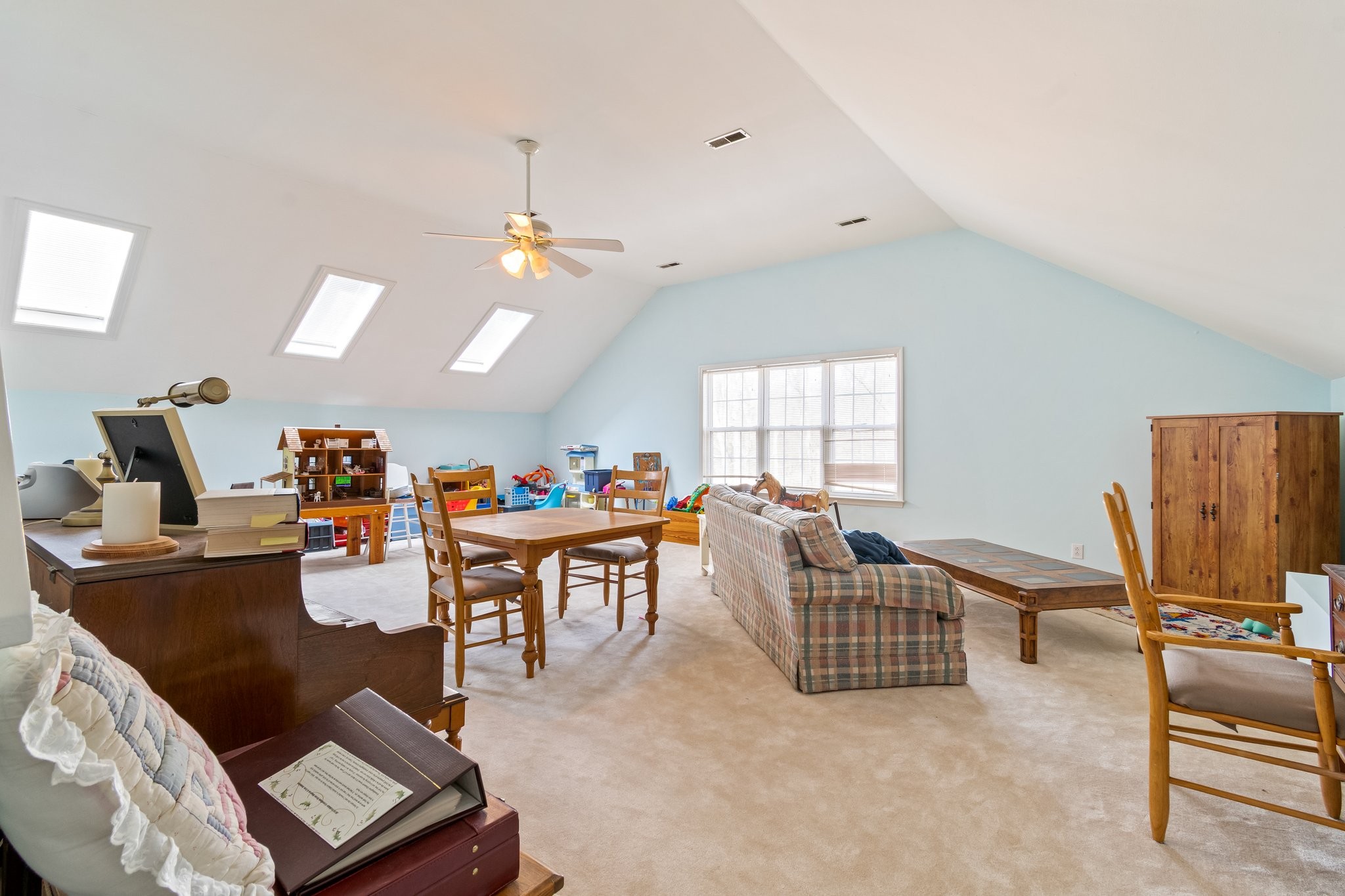 4259 Warren Rd