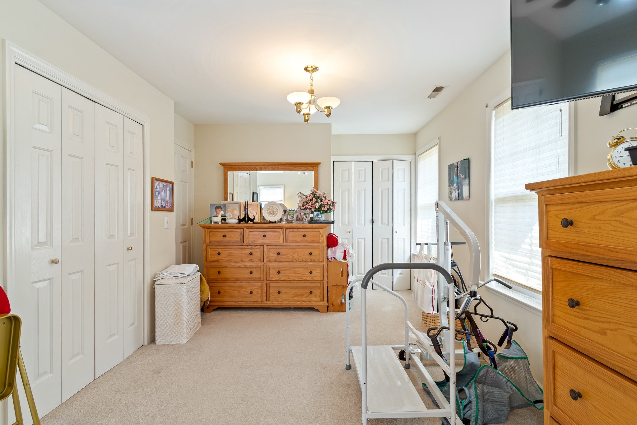 4259 Warren Rd