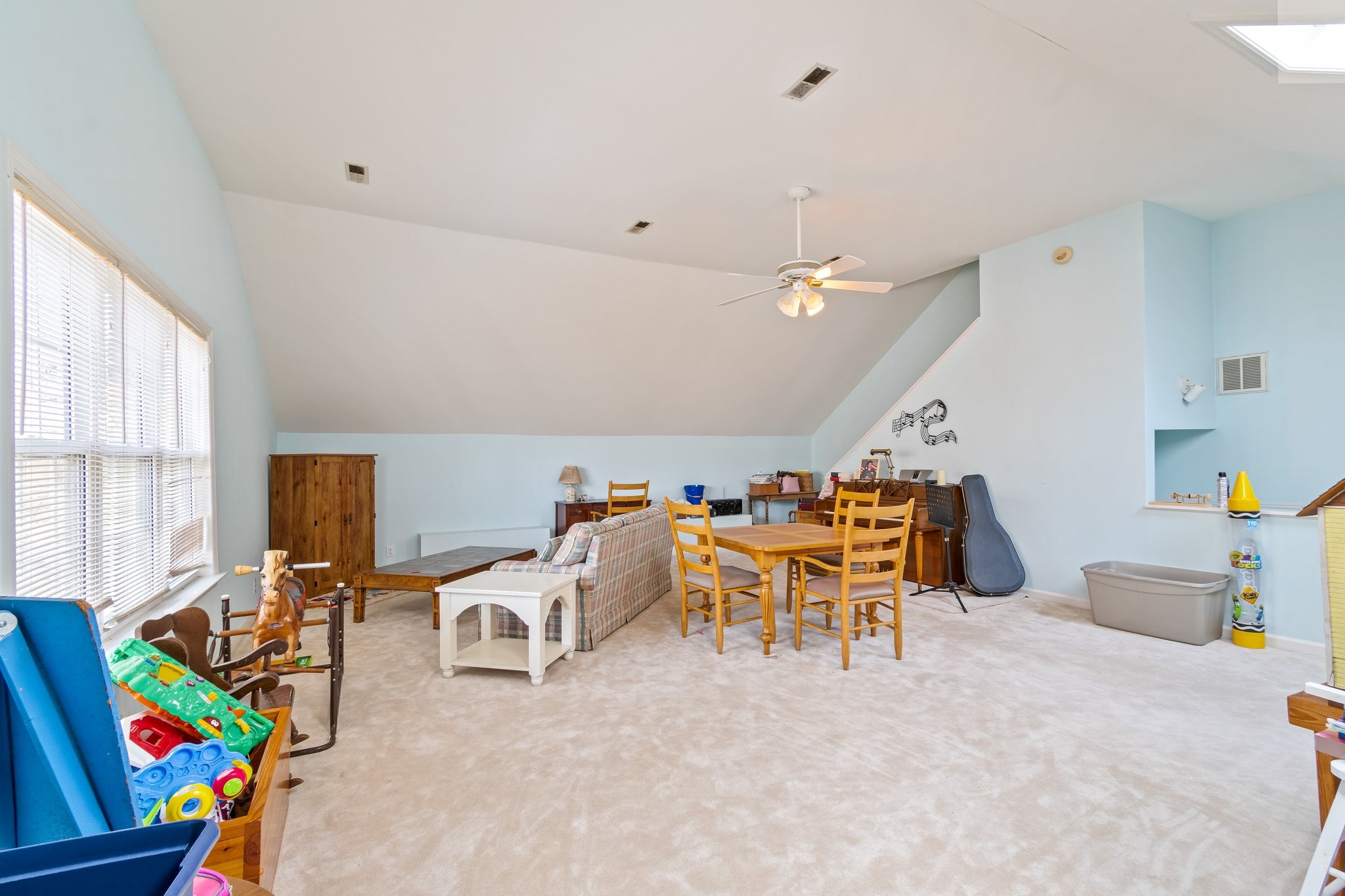 4259 Warren Rd