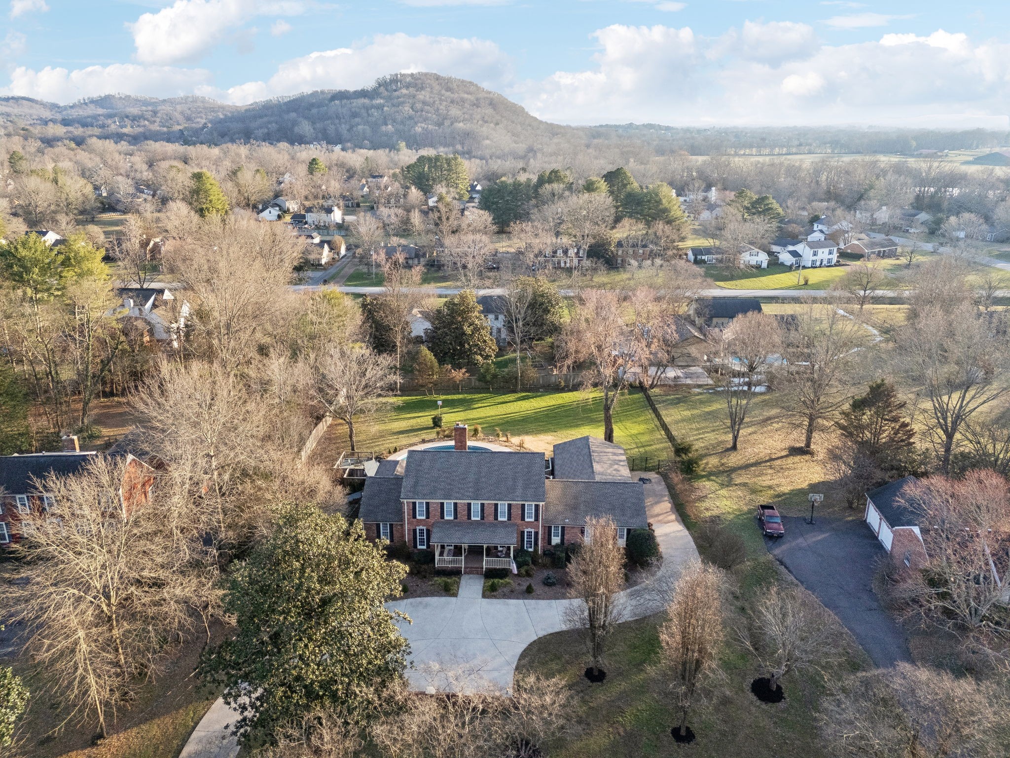 2409 McIntyre Ct