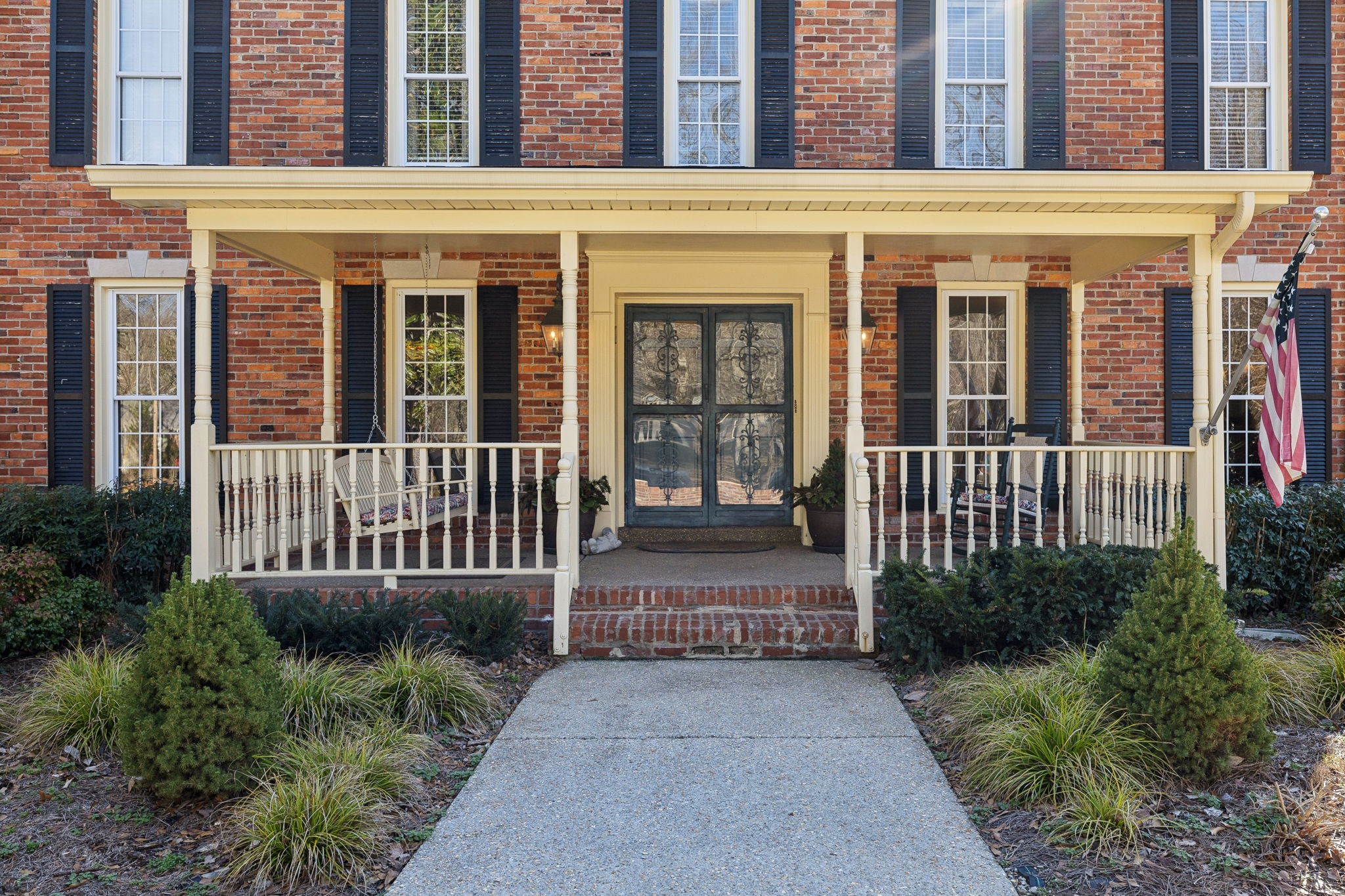 2409 McIntyre Ct