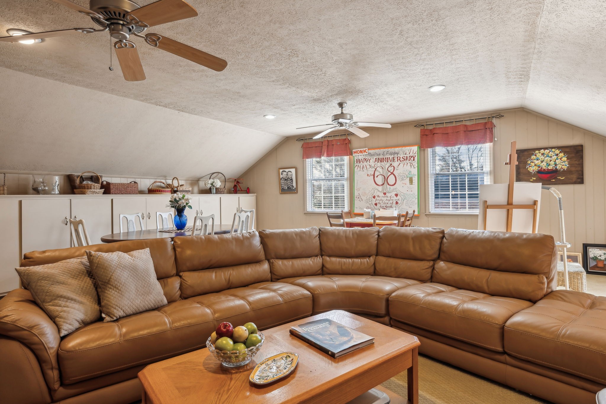 2409 McIntyre Ct