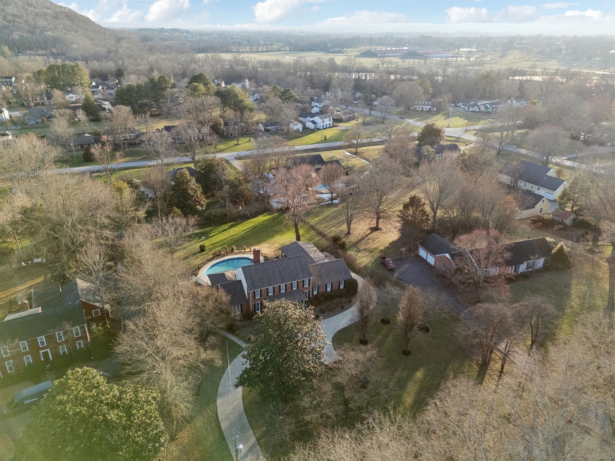 2409 McIntyre Ct