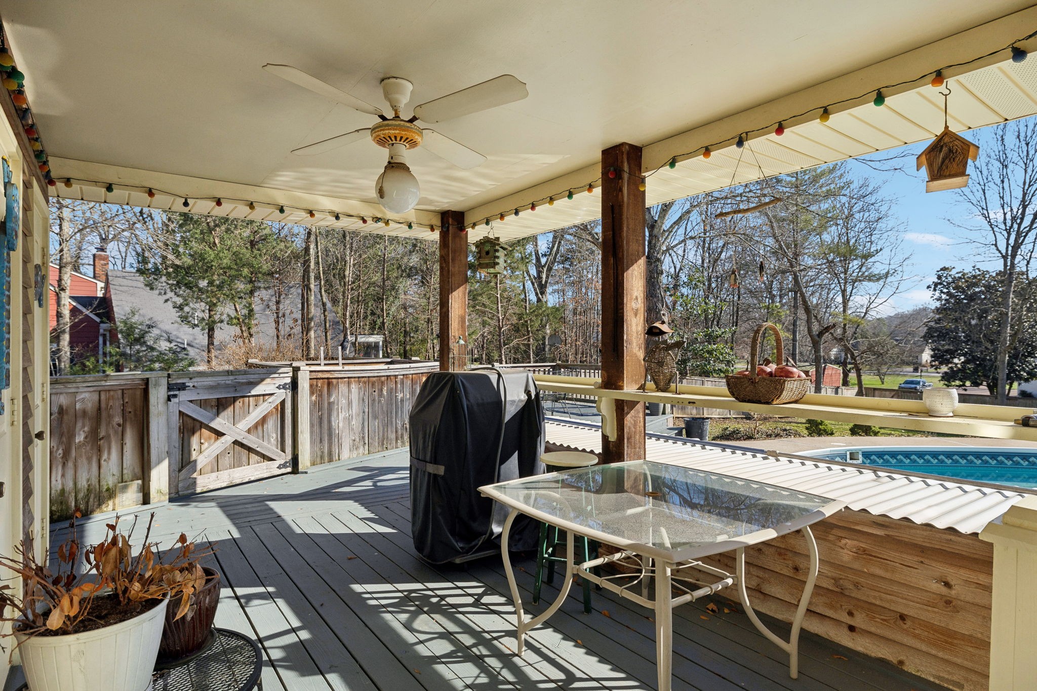 2409 McIntyre Ct