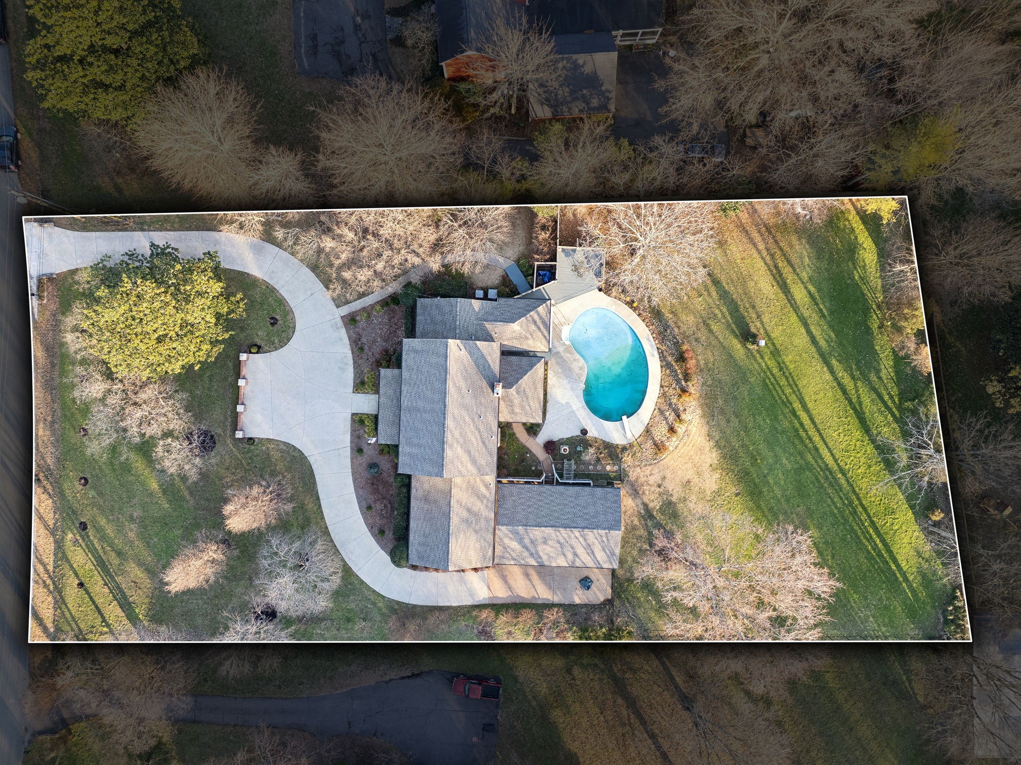 2409 McIntyre Ct