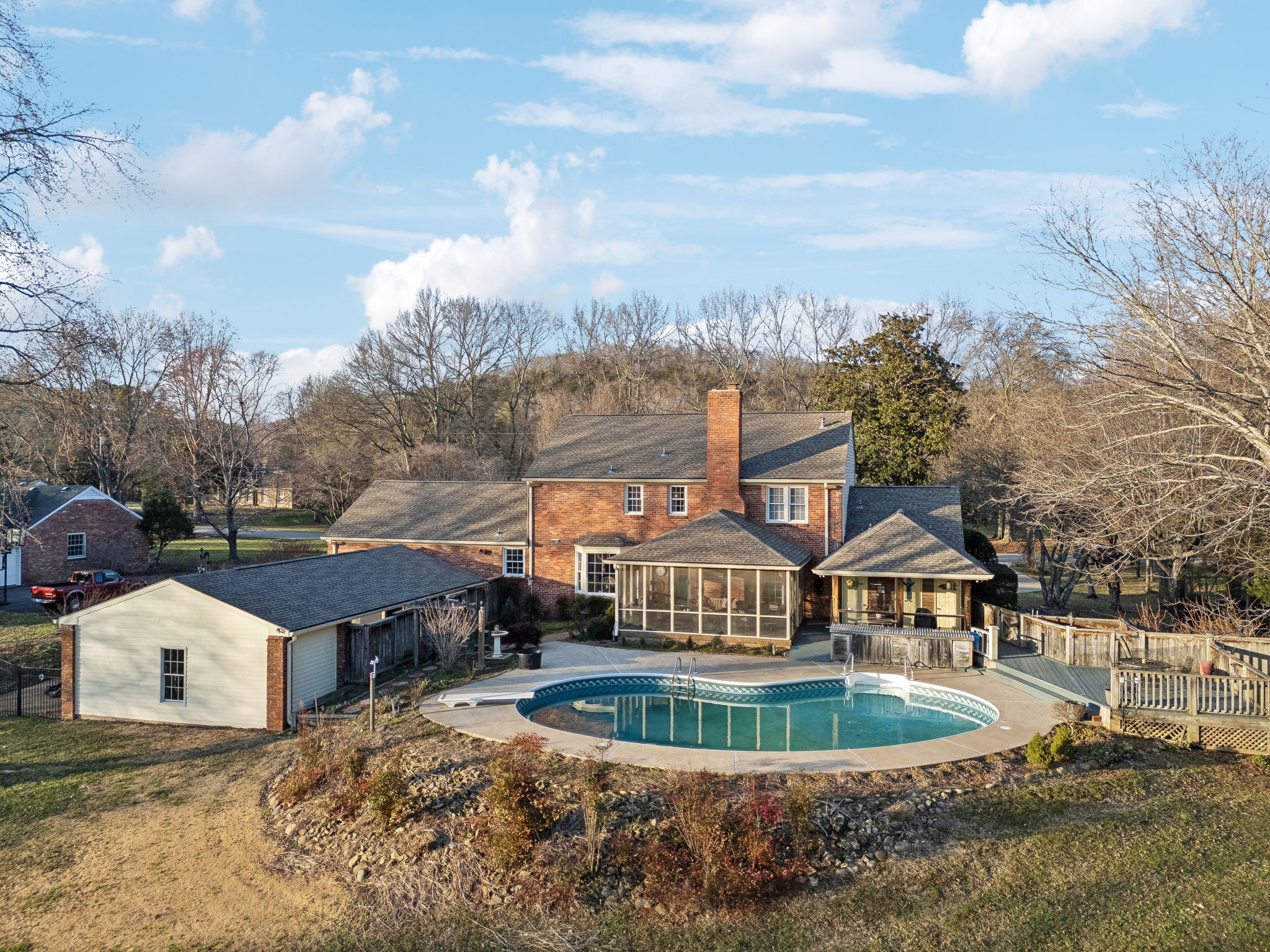2409 McIntyre Ct