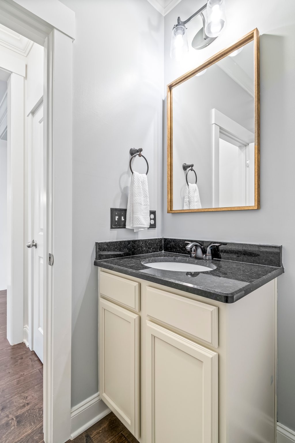 3038 Farmhouse Dr