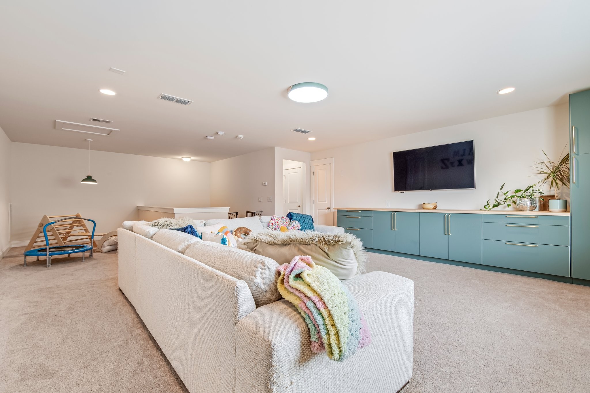 3038 Farmhouse Dr
