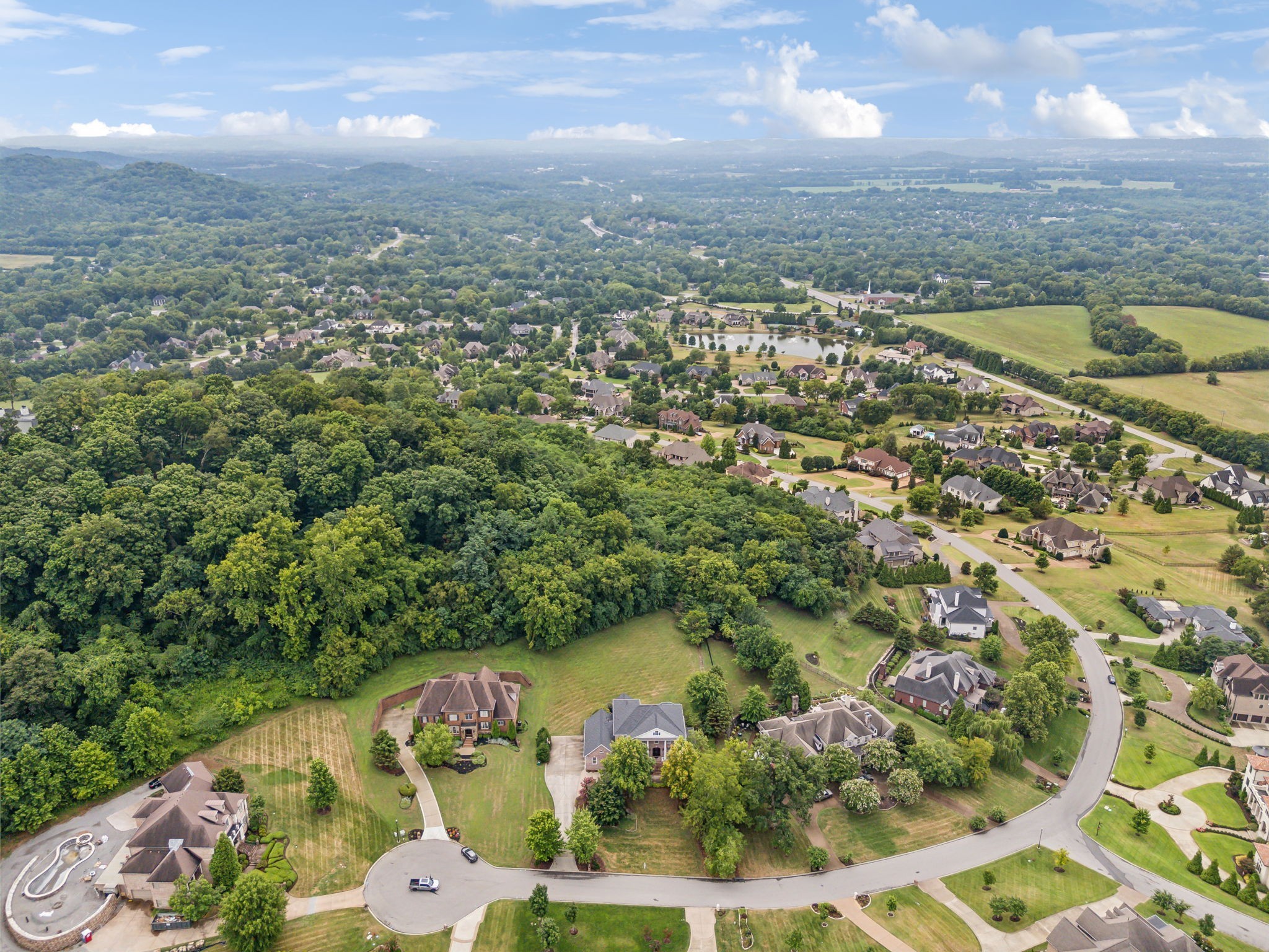 640 Legends Crest Dr