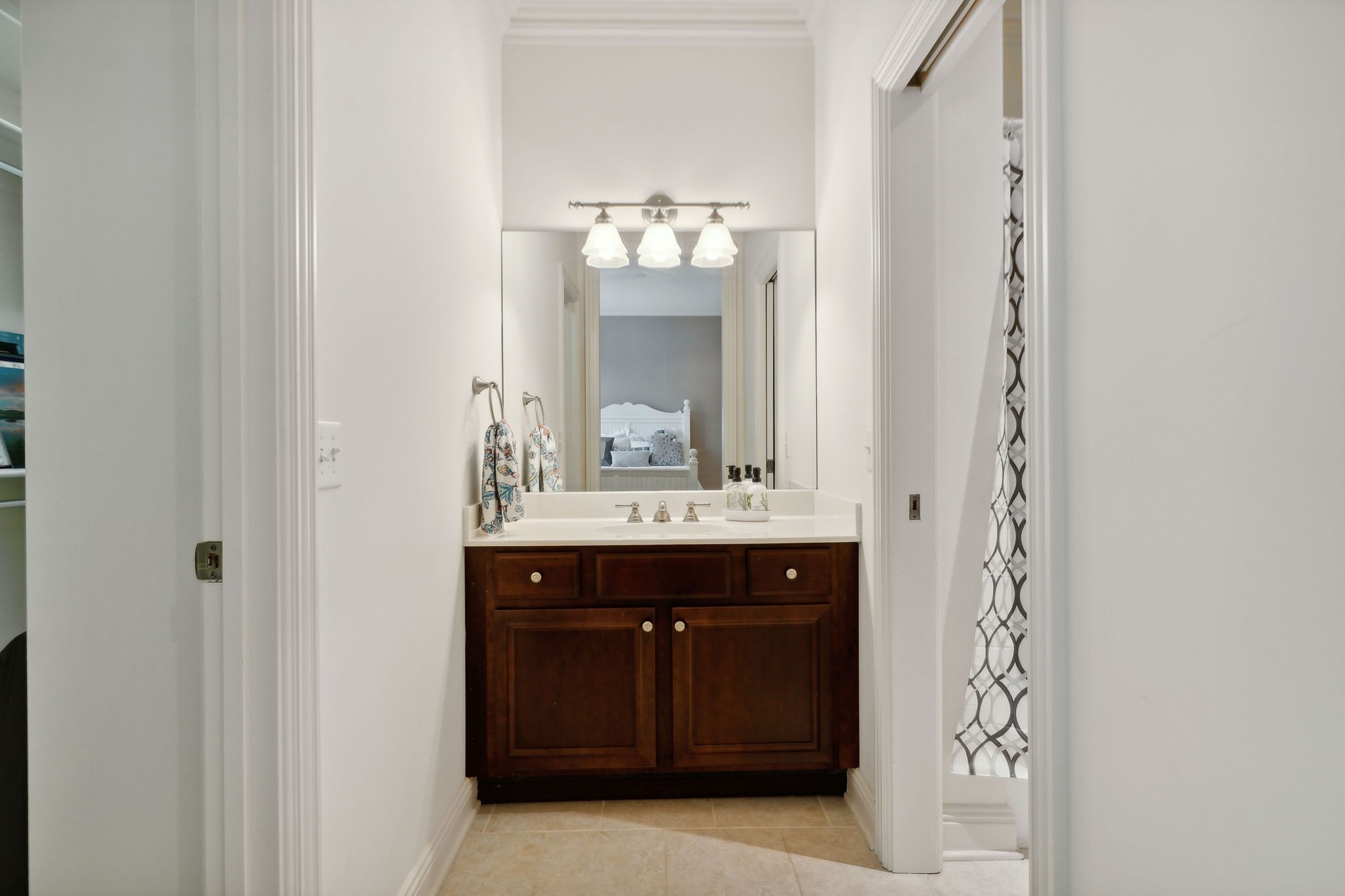 640 Legends Crest Dr