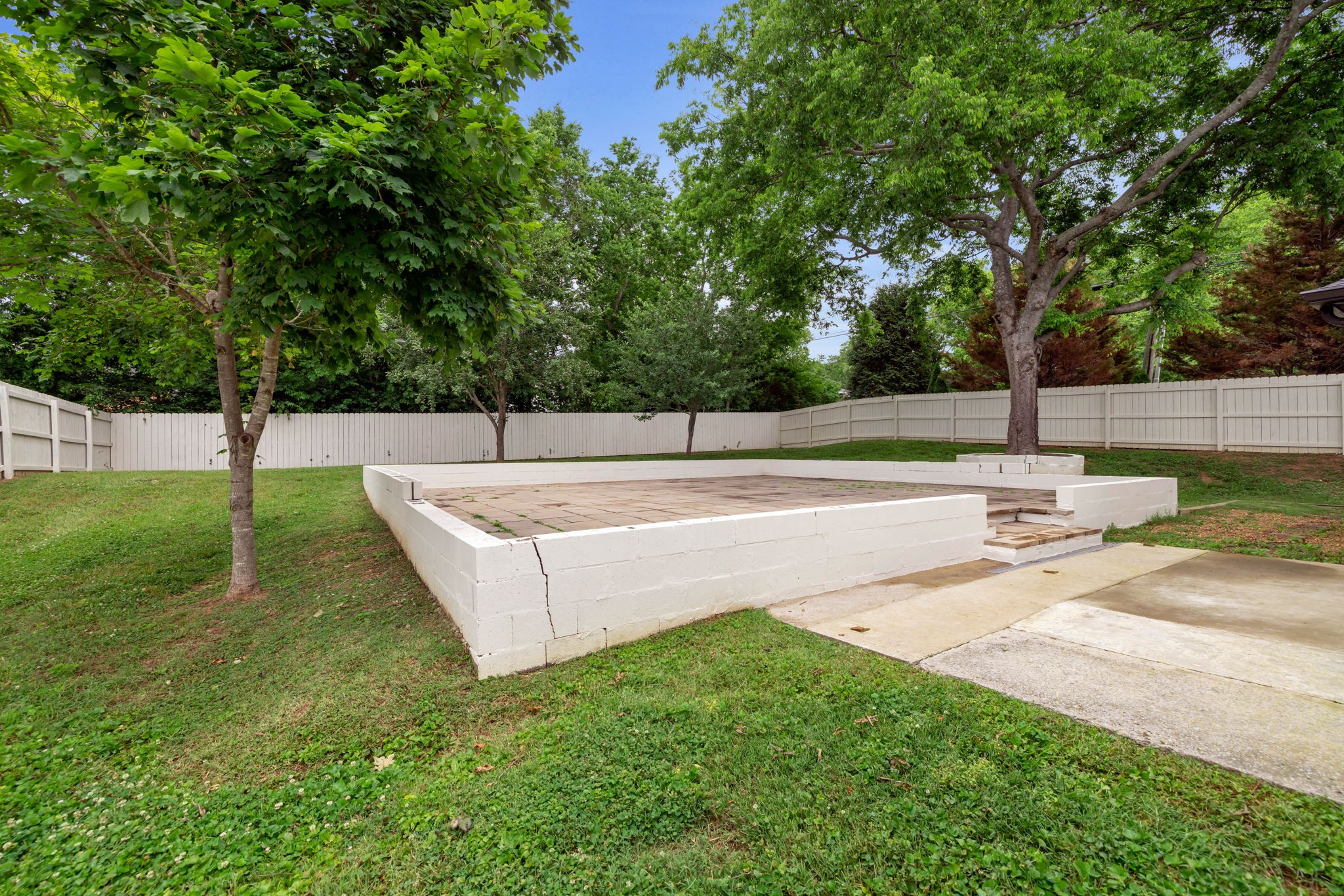 300 Cherry Dr