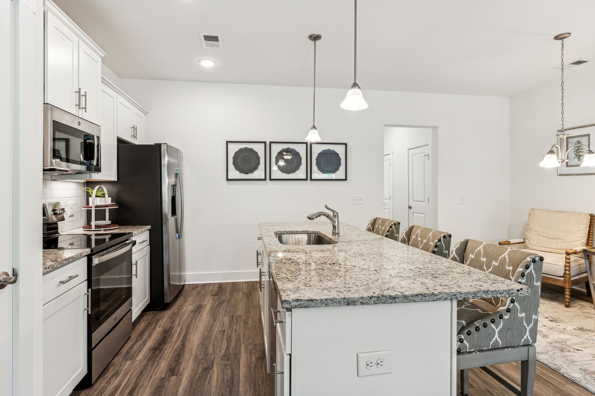 1098 Sweetleaf Dr