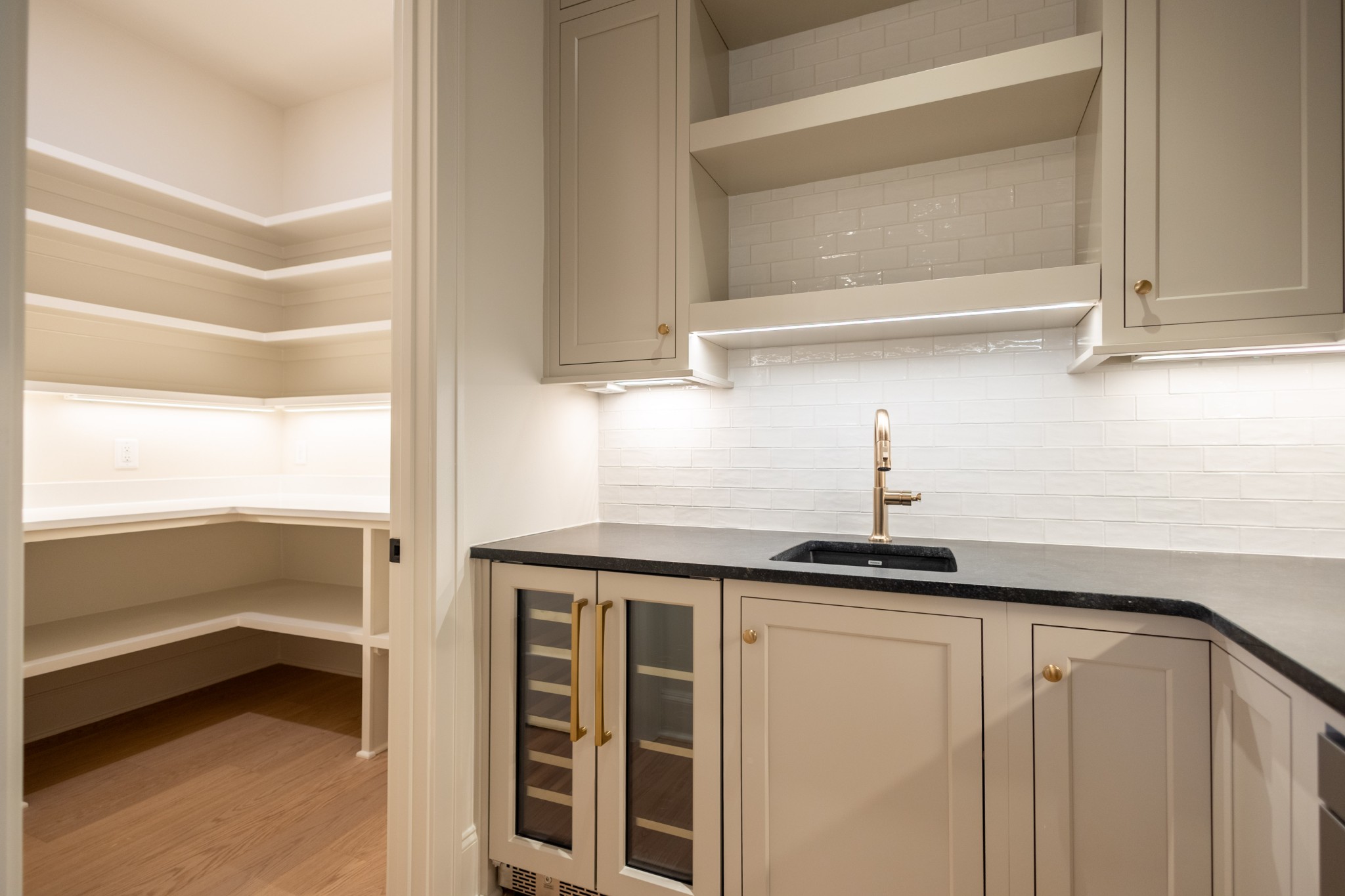 6075 Porters Union Way