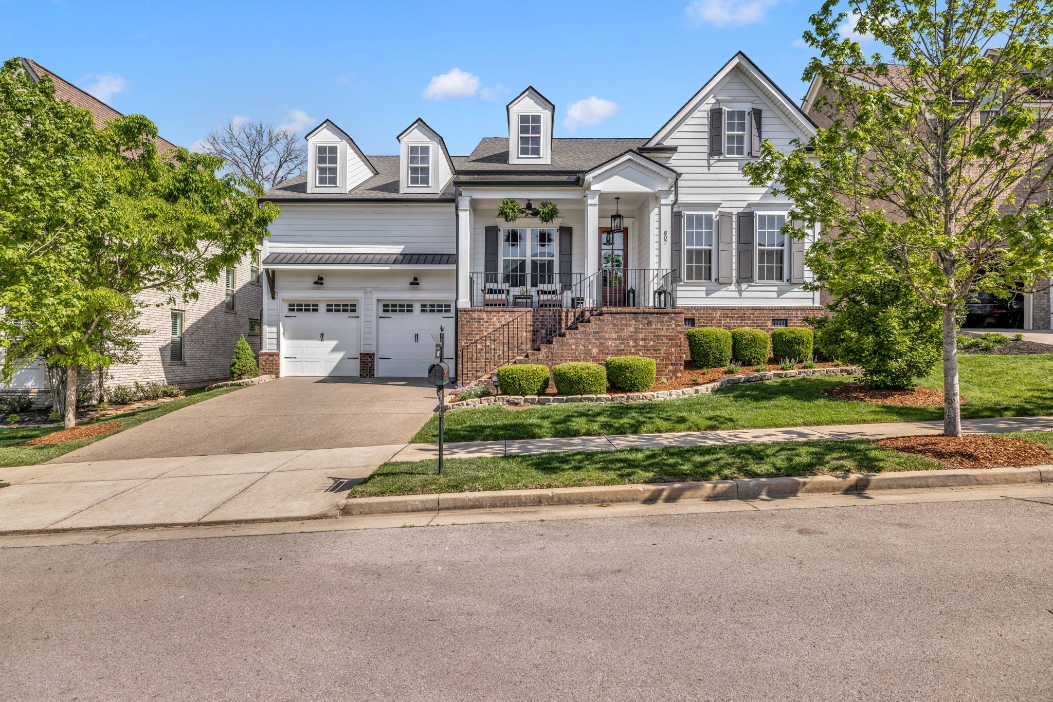 807 Caledonian Ct