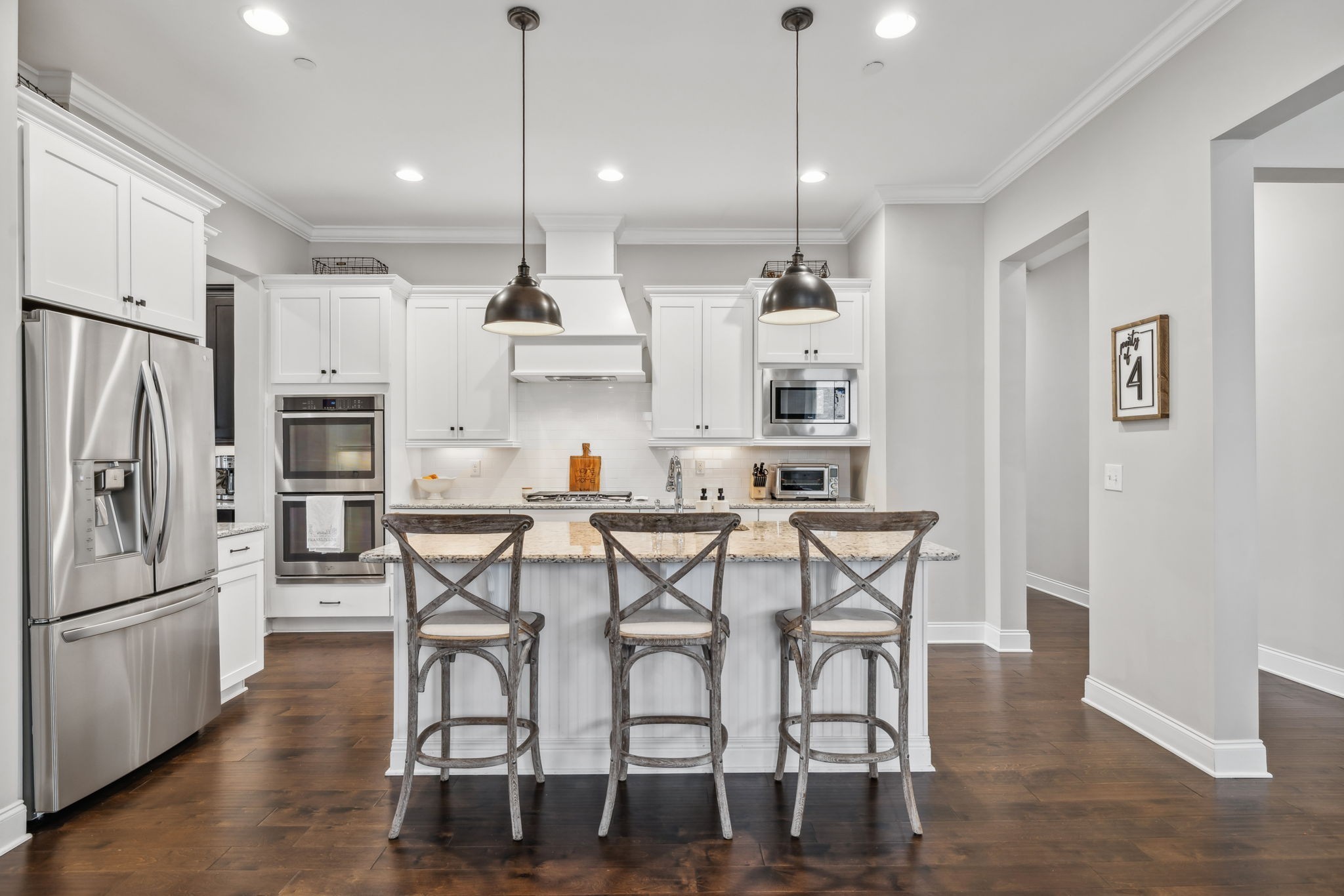 807 Caledonian Ct