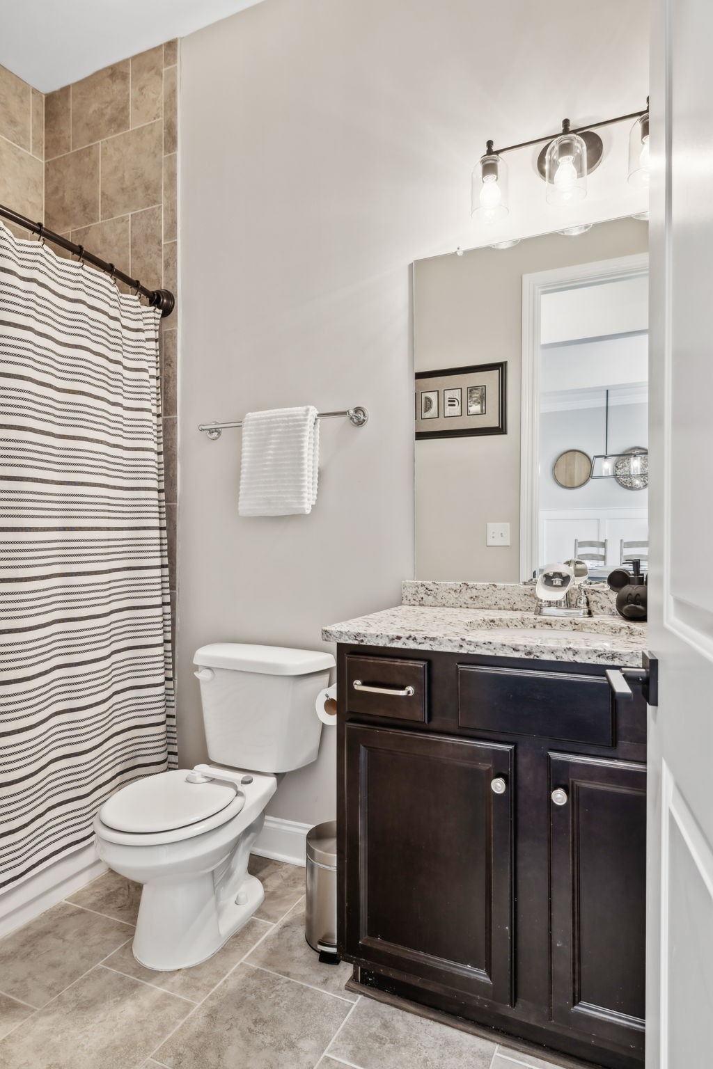 807 Caledonian Ct