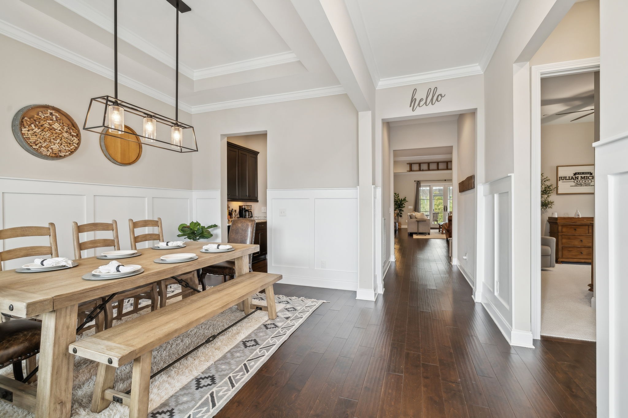 807 Caledonian Ct