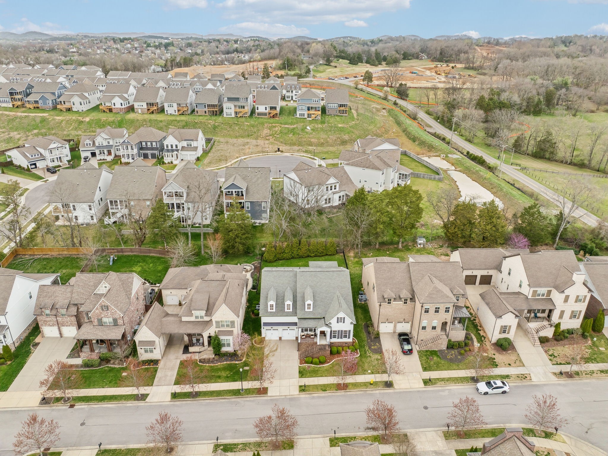 807 Caledonian Ct