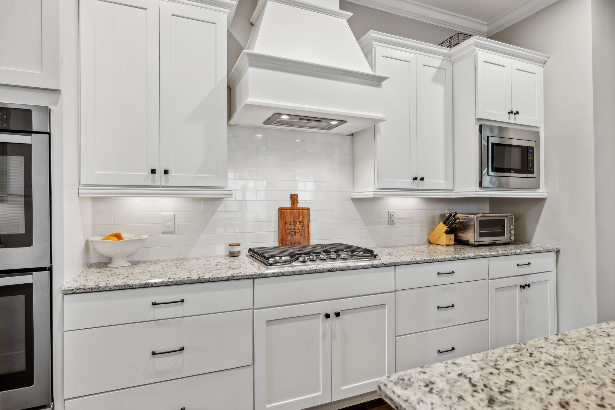 807 Caledonian Ct