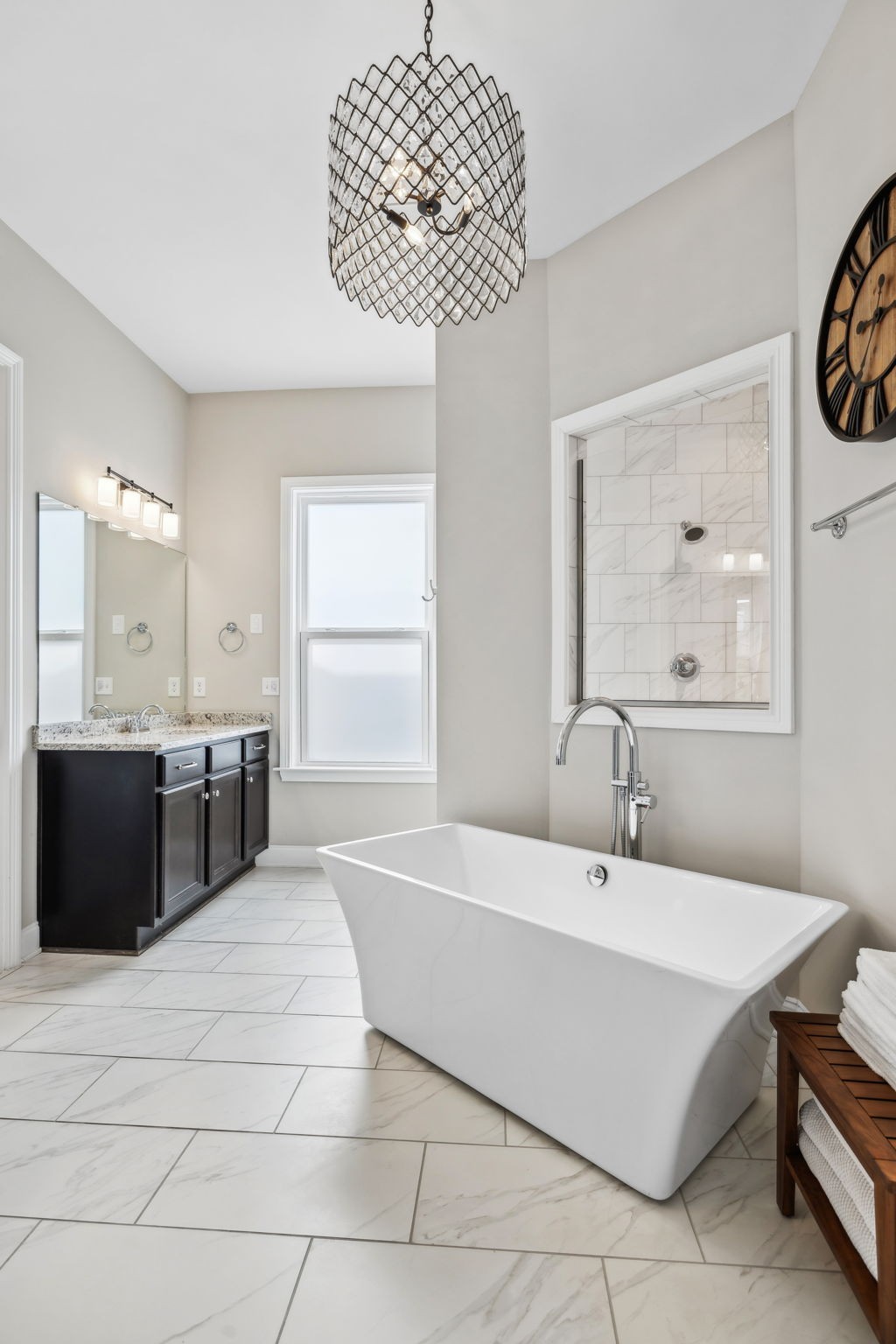 807 Caledonian Ct