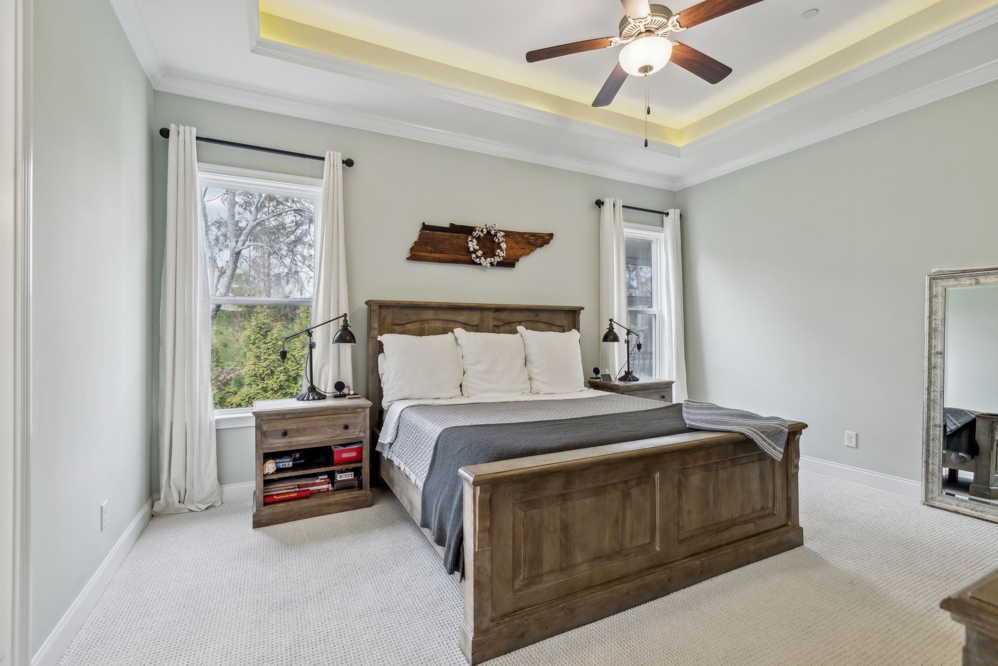 807 Caledonian Ct