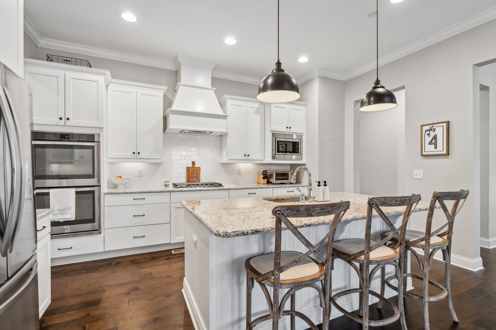 807 Caledonian Ct