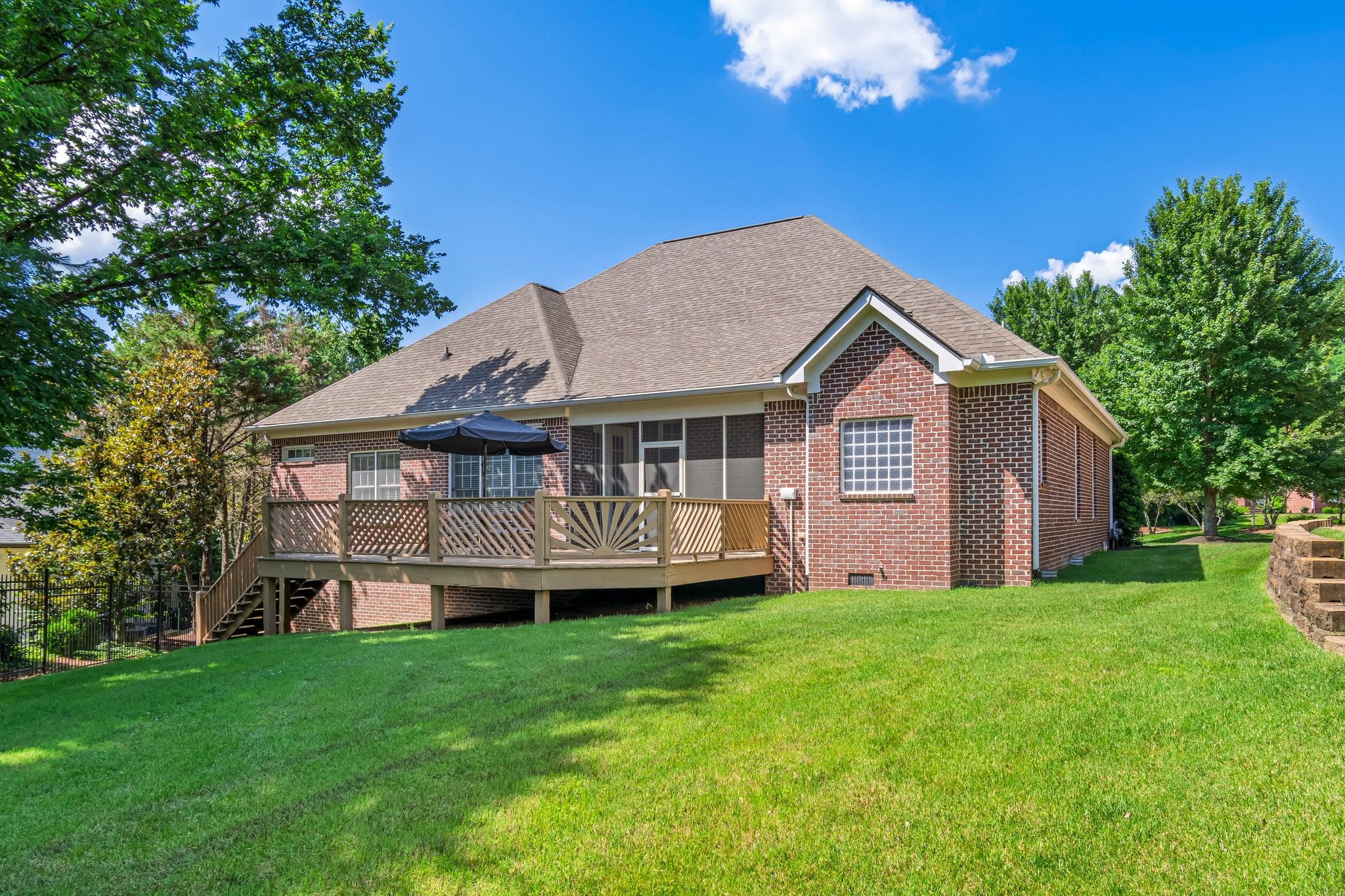 494 Beauchamp Cir