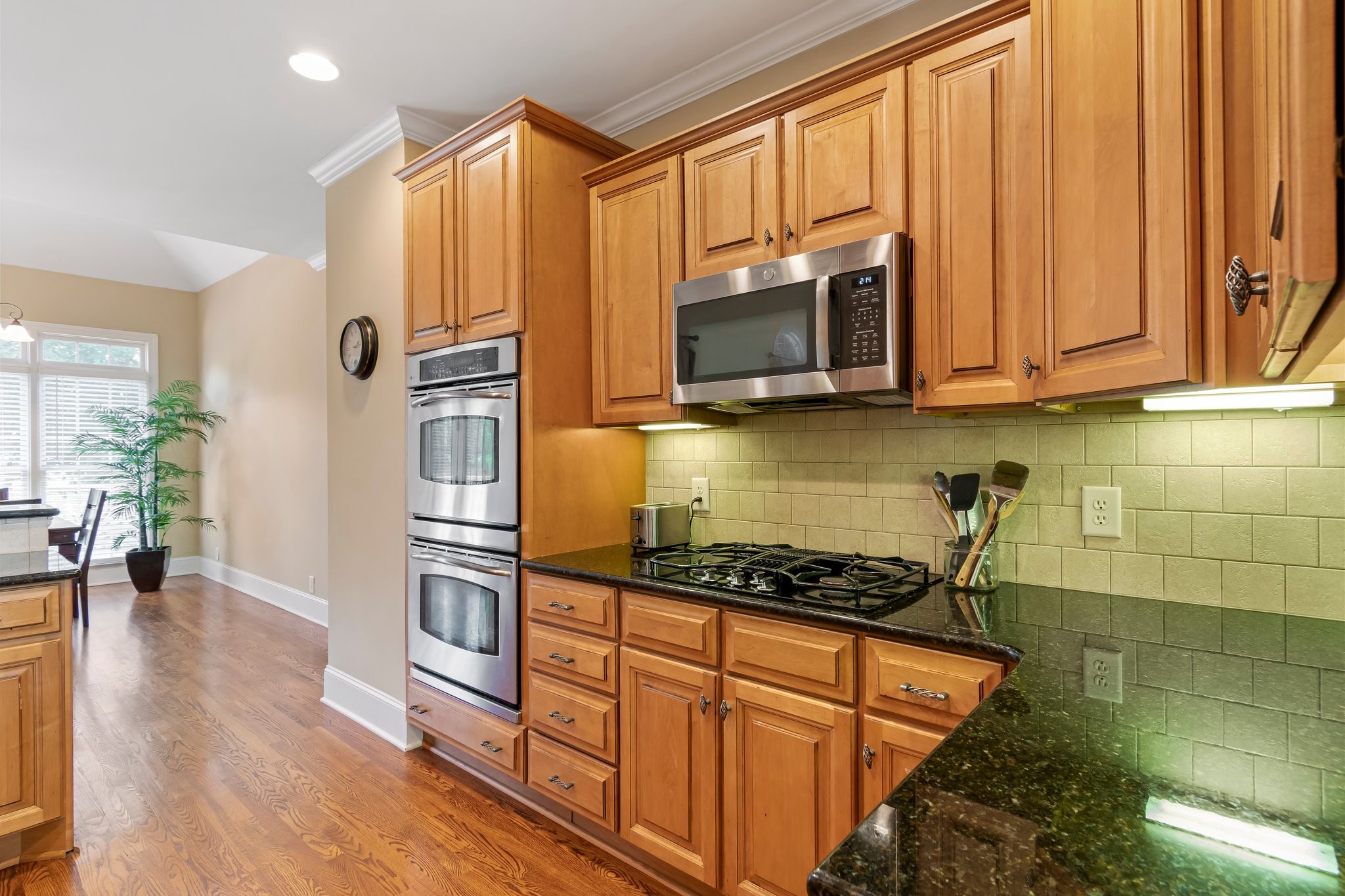 494 Beauchamp Cir