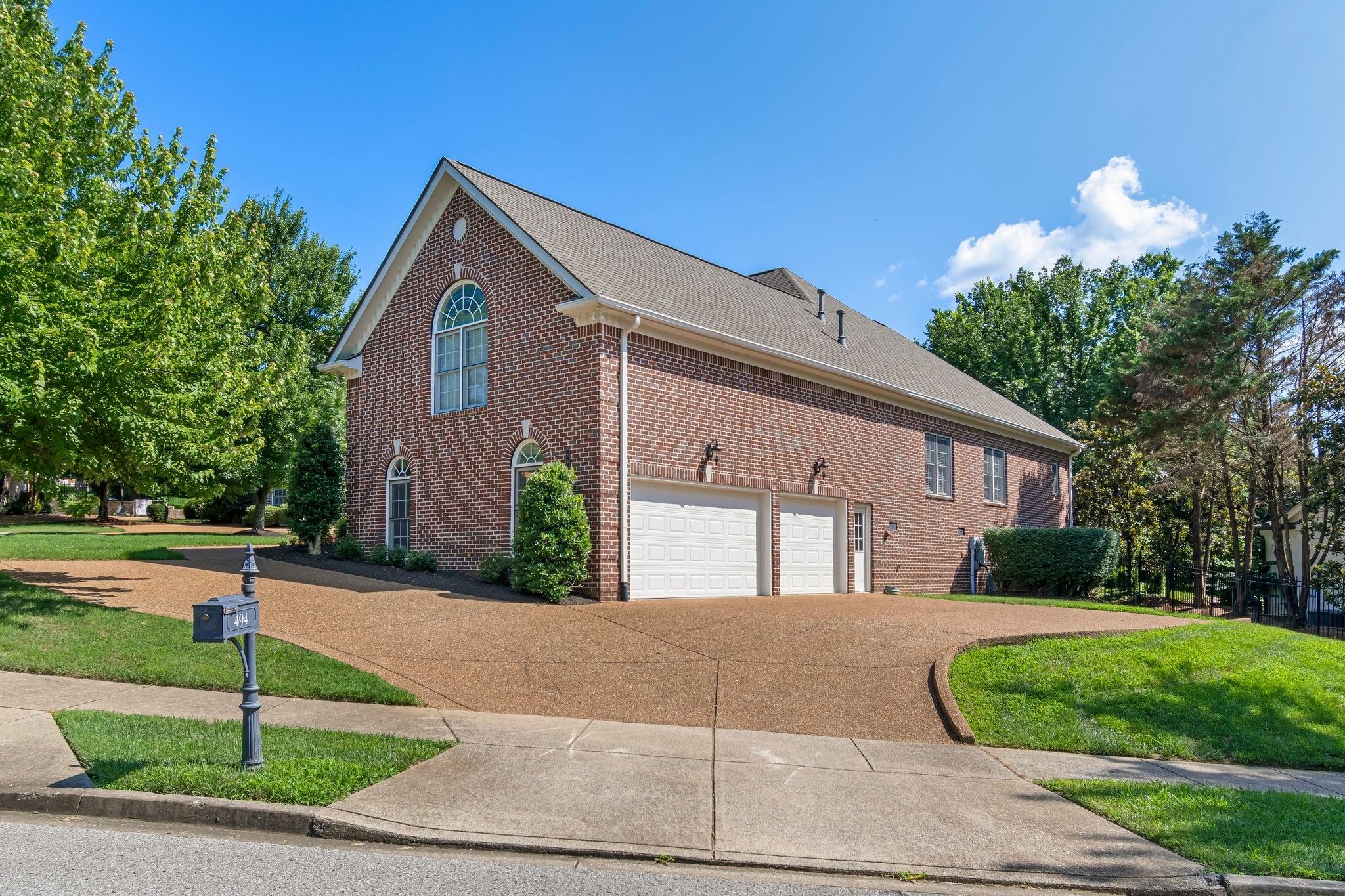 494 Beauchamp Cir