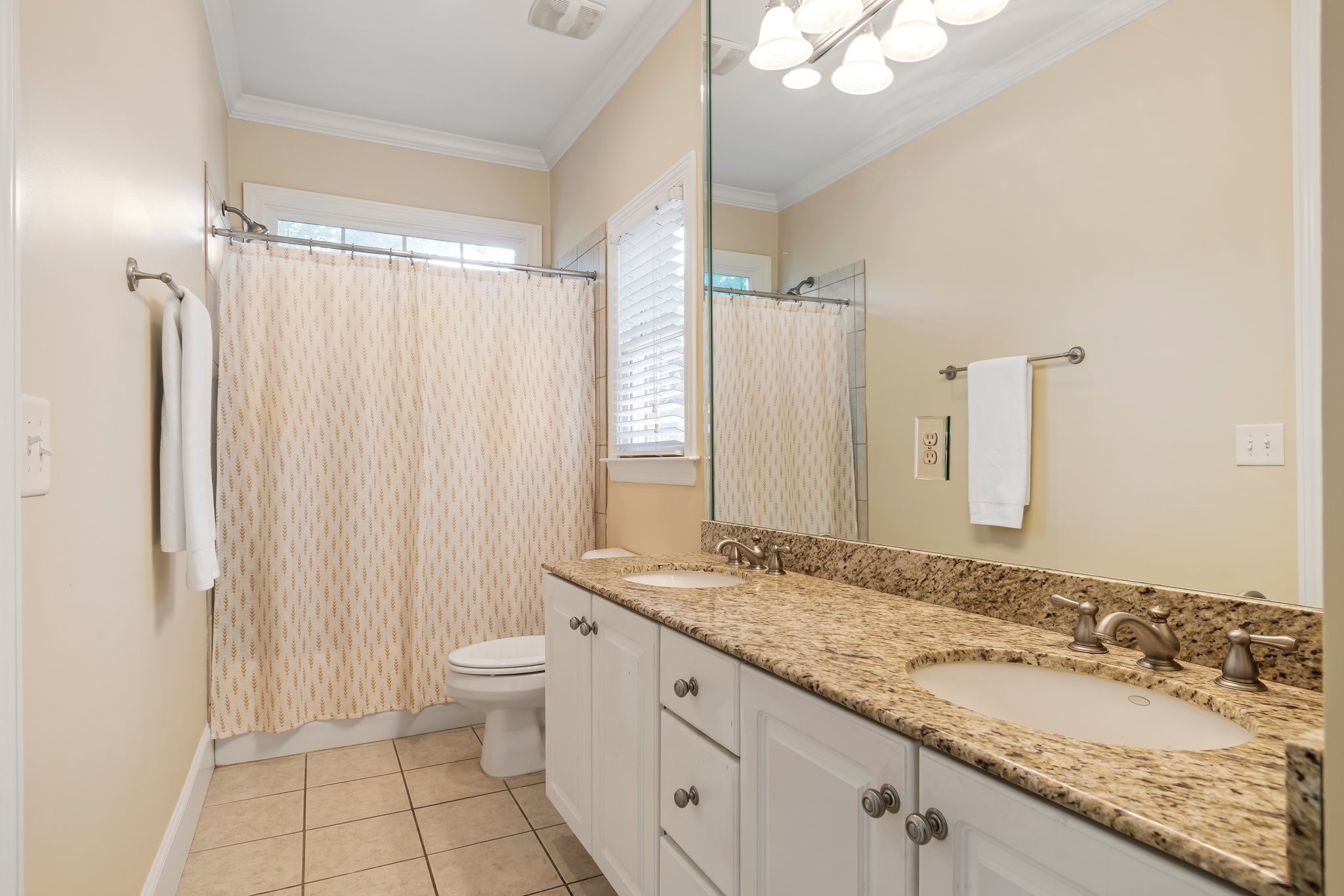 494 Beauchamp Cir