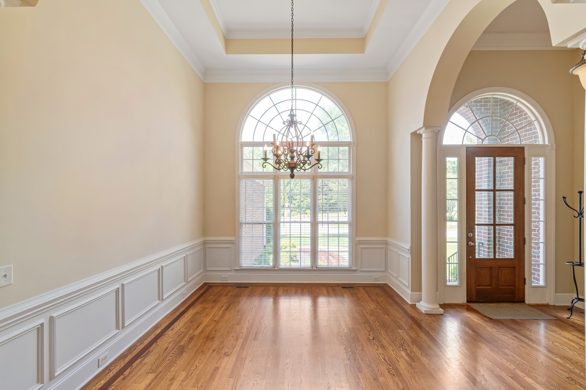 494 Beauchamp Cir