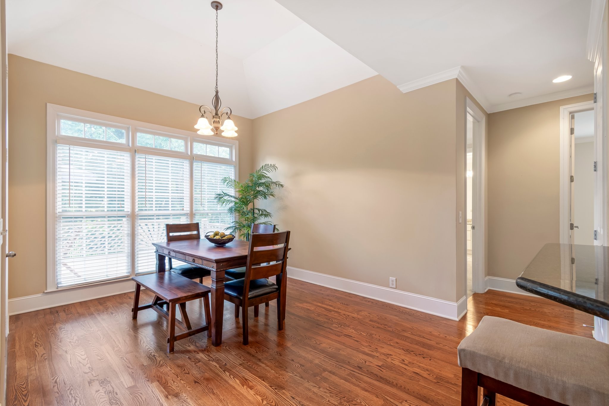 494 Beauchamp Cir
