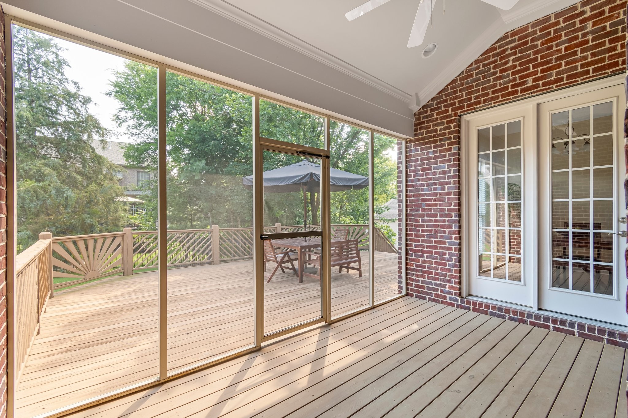 494 Beauchamp Cir