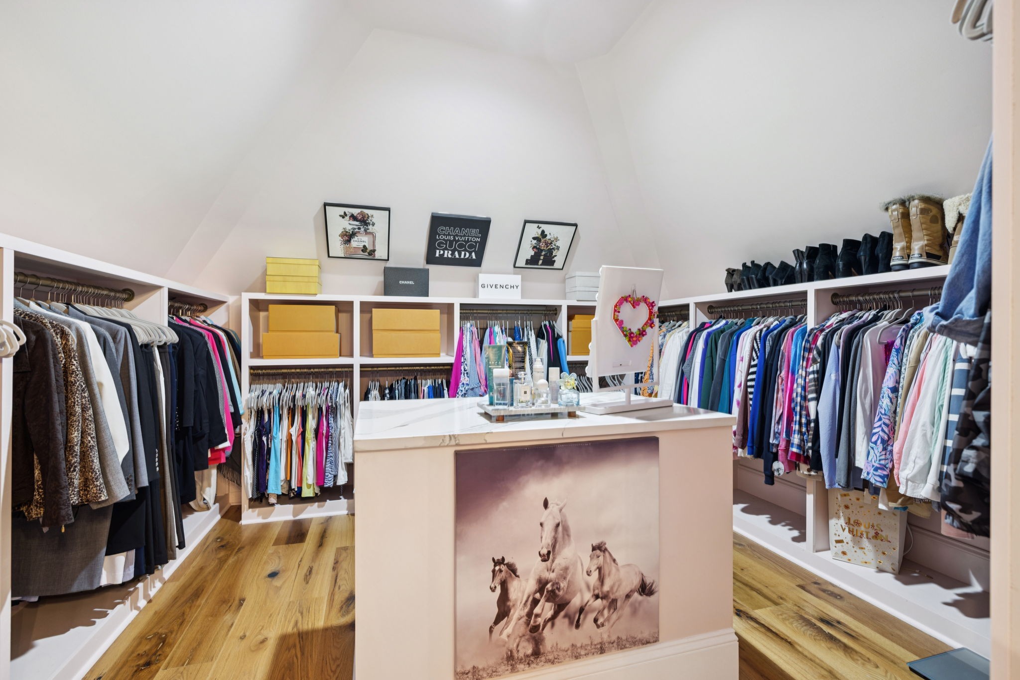 7011 Lindley Hill Ln